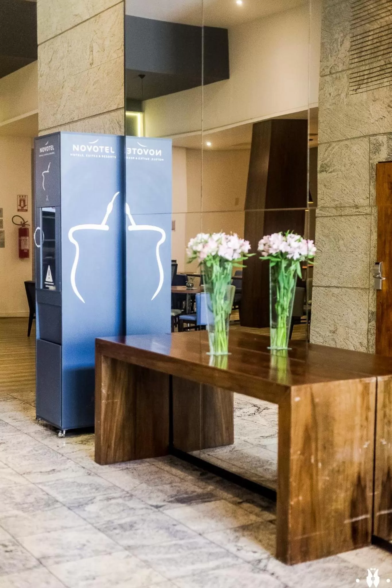 Facade/entrance in Novotel Porto Alegre Tres Figueiras