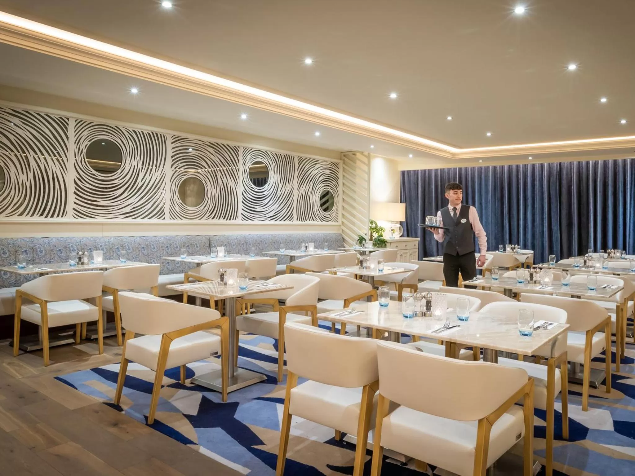 Restaurant/places to eat in The Connacht Hotel