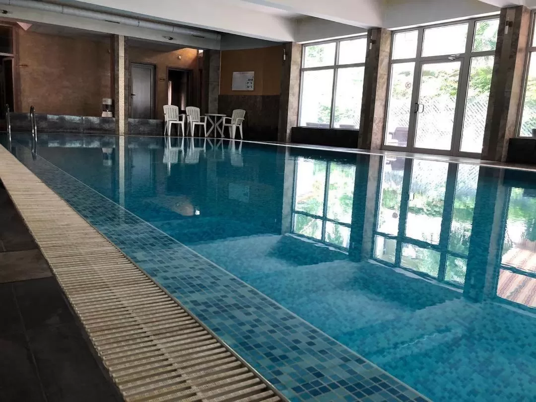 Swimming Pool in Hotel Neptun