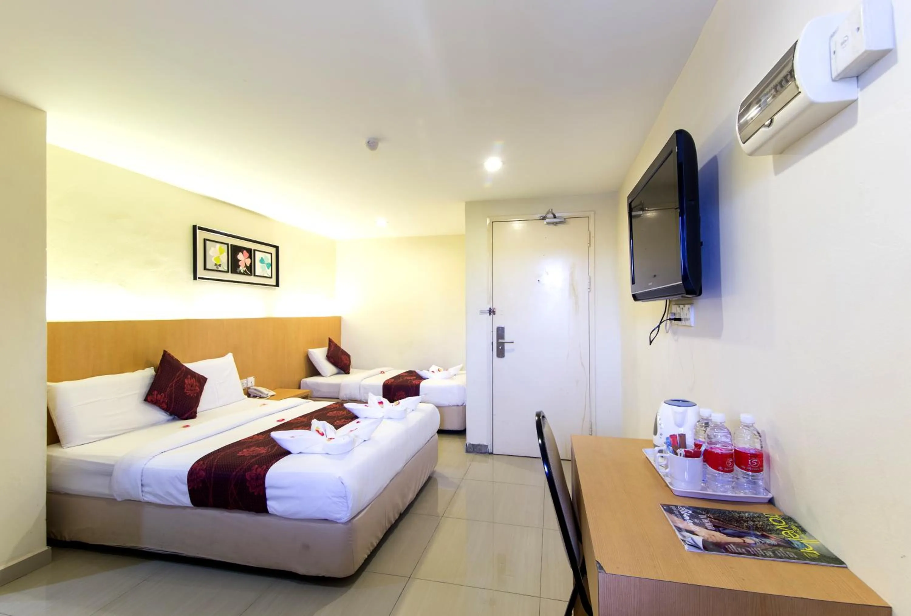 Bed in Signature Hotel KL Sentral