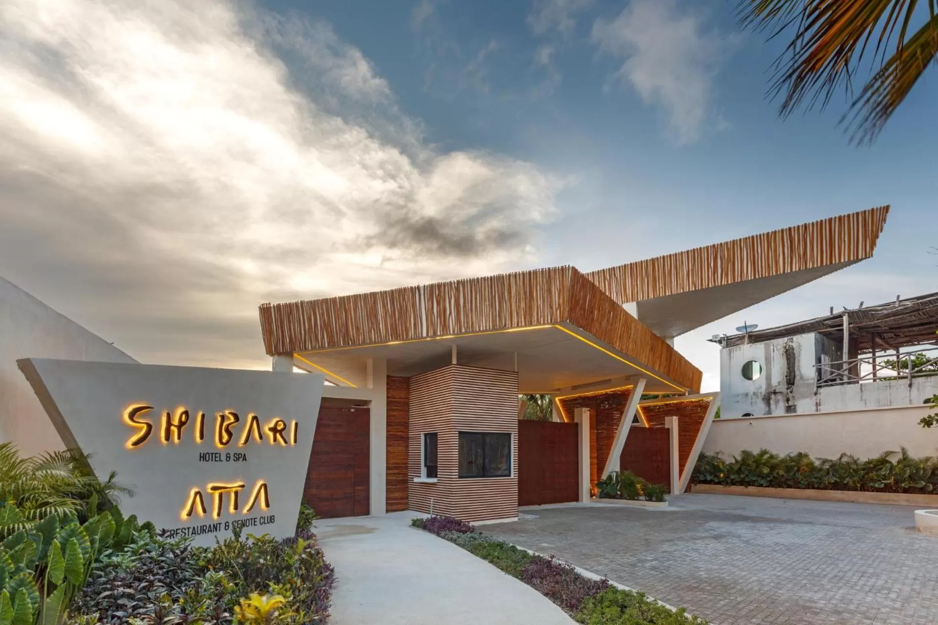 Facade/entrance in Hotel Shibari - Restaurant & Cenote Club