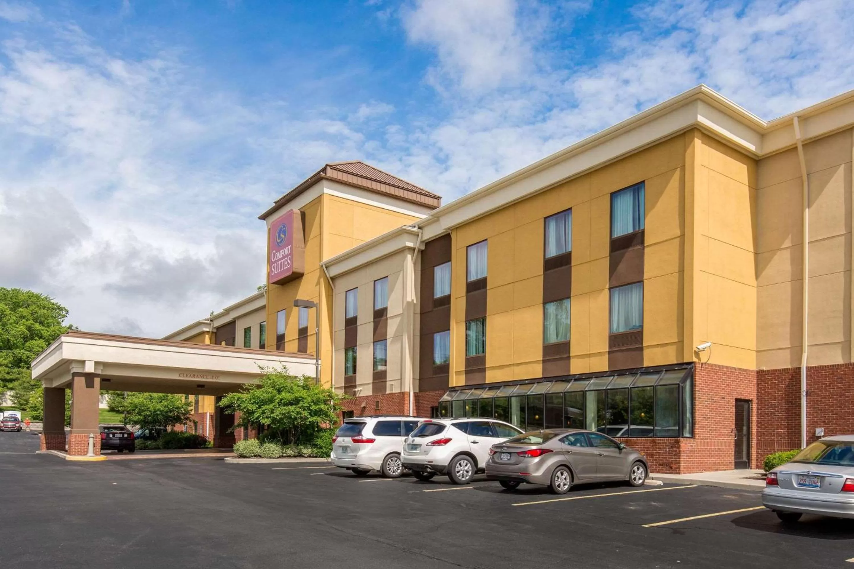Property building in Comfort Suites Fairview Heights Saint Louis