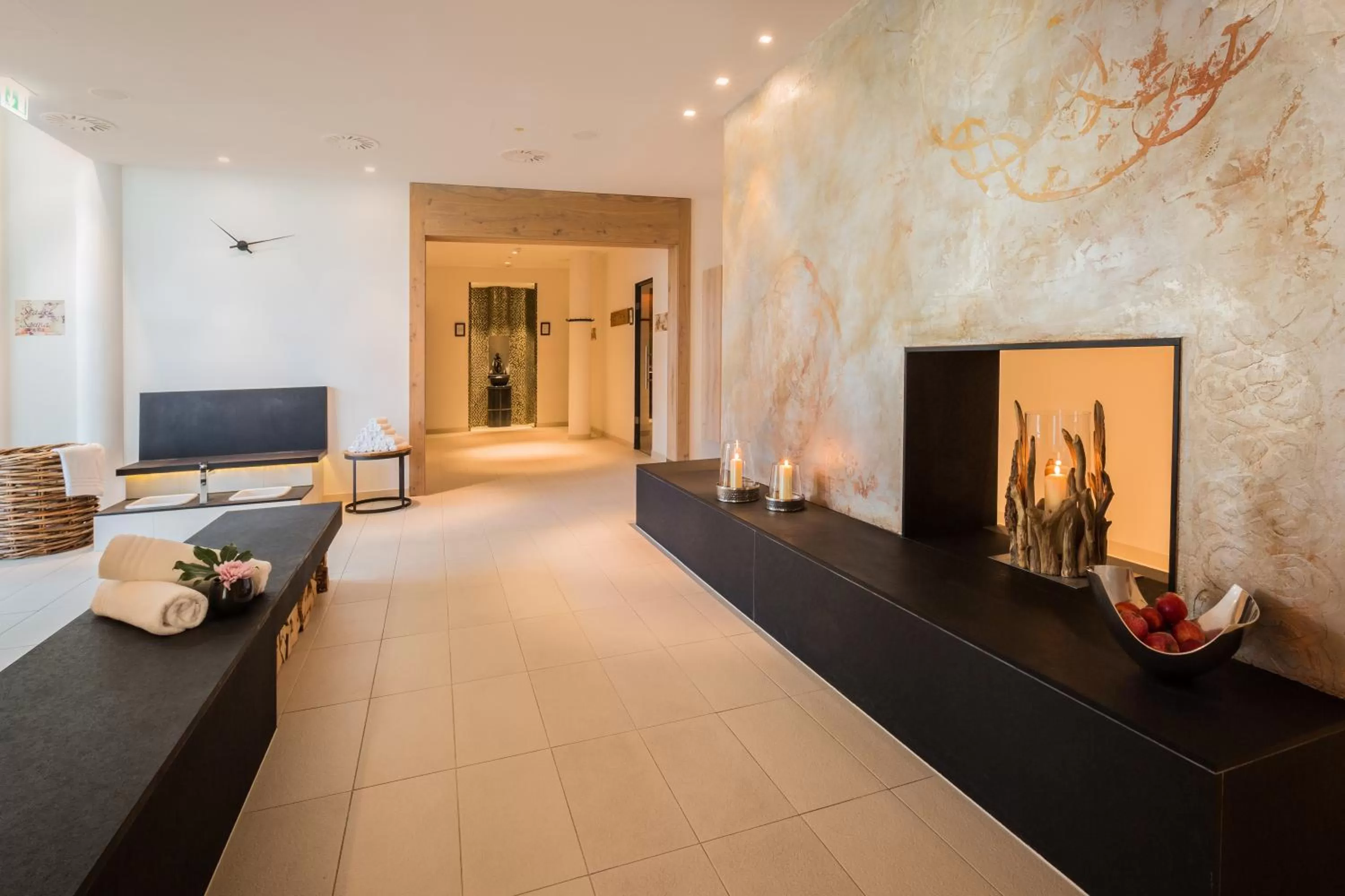 Sauna, TV/Entertainment Center in Hotel Exquisit