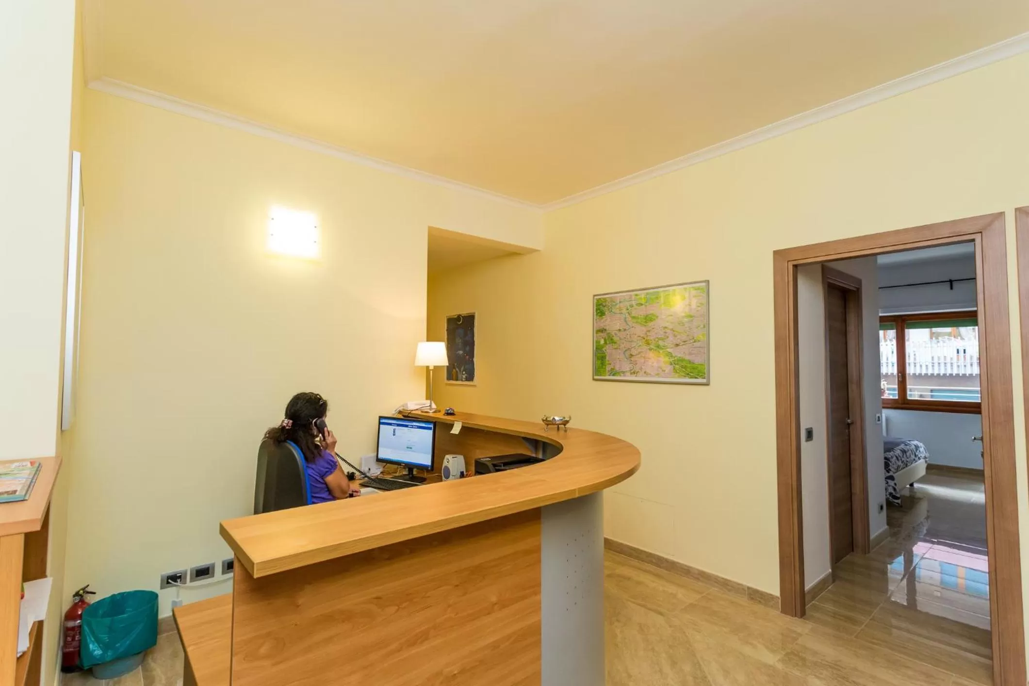 Lobby or reception in Trastevere's Friends