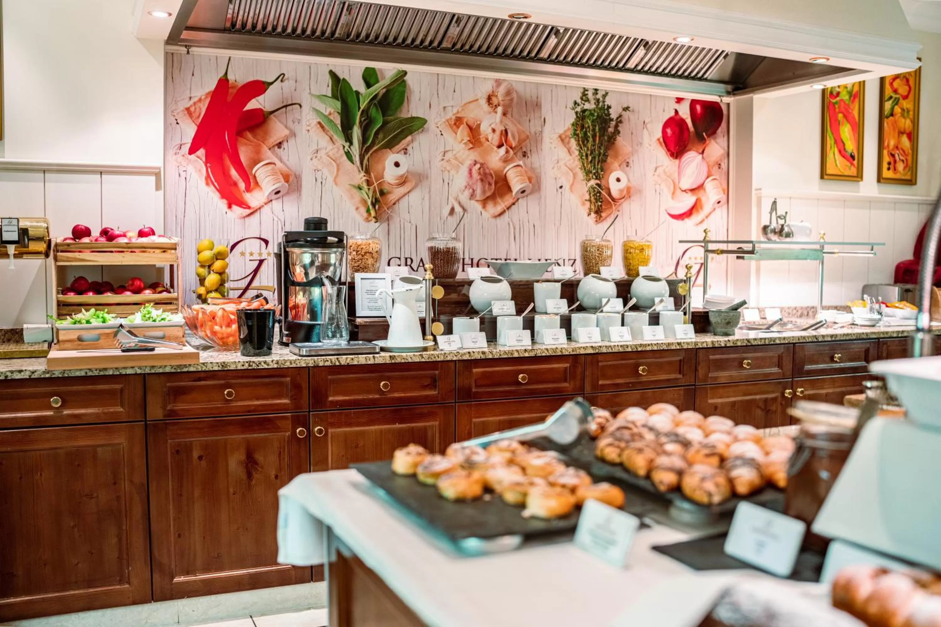 Breakfast in Grandhotel Lienz Business-Wellness & Gourmet