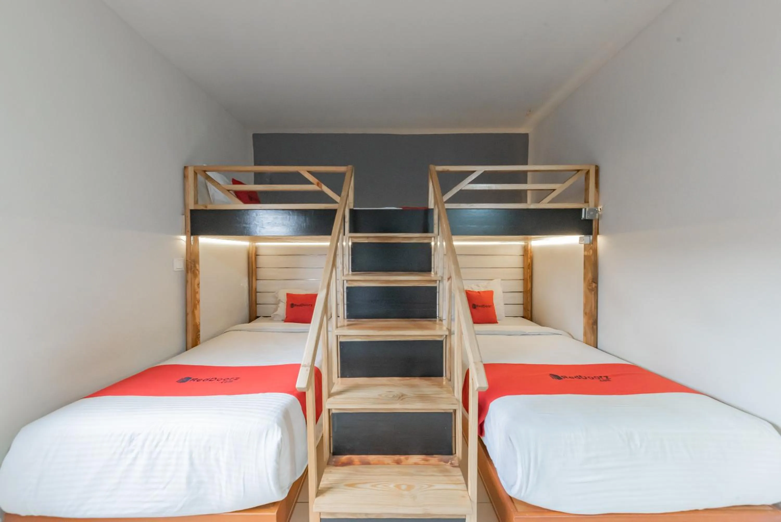 Bedroom, Bed in RedDoorz Plus near Asia Afrika 3