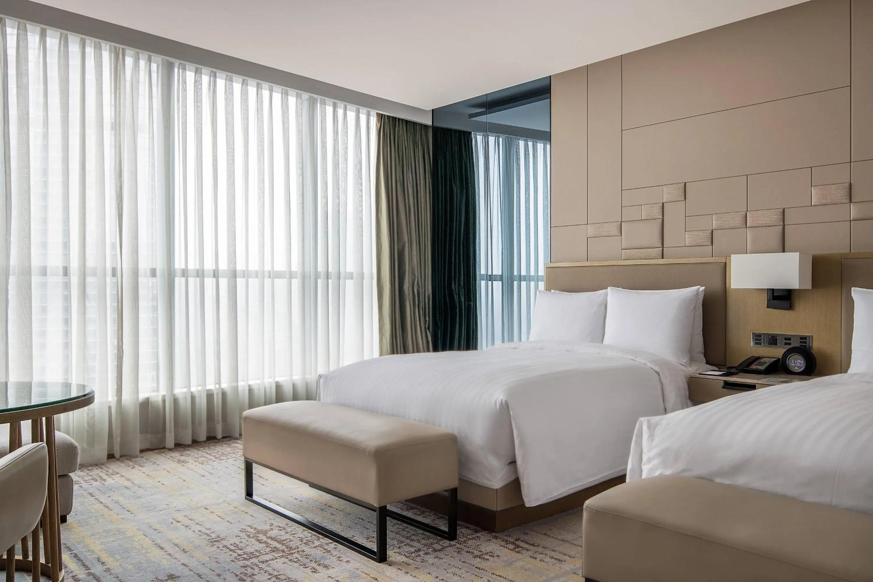 Photo of the whole room, Bed in Chengdu Marriott Hotel Financial Centre