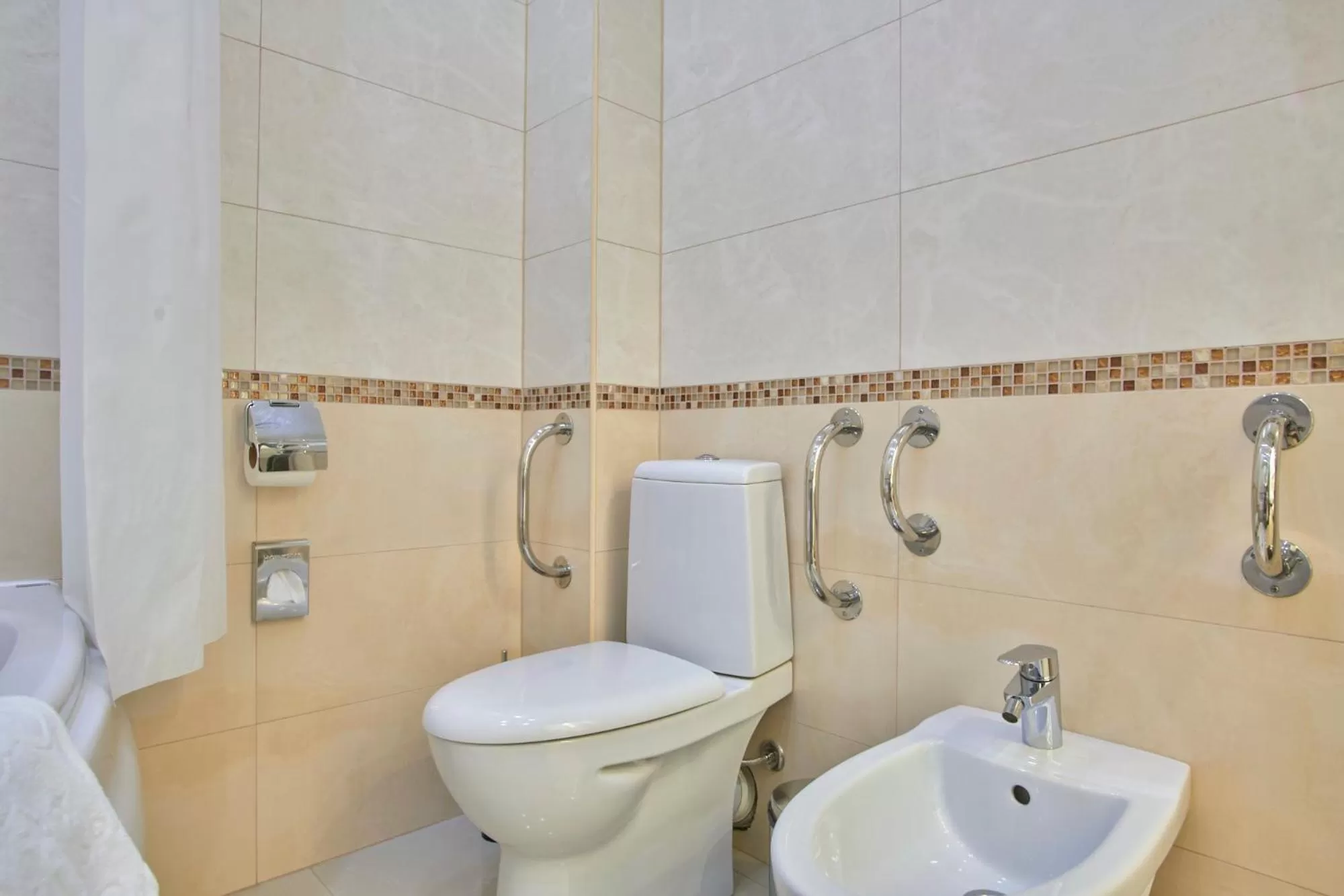 Bathroom in Hotel & Spa NEMO with dolphins