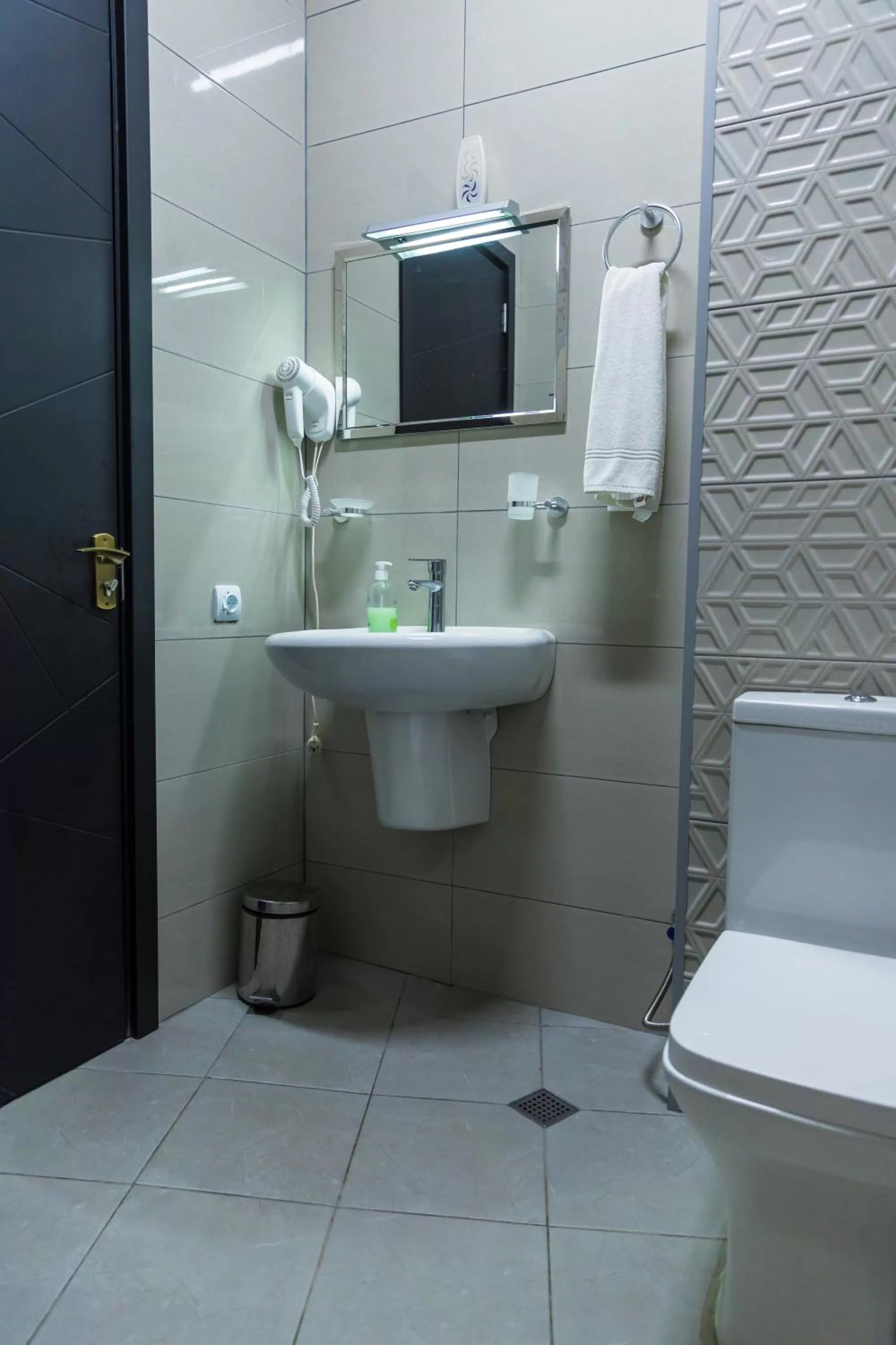 Bathroom in TJ GARDENS