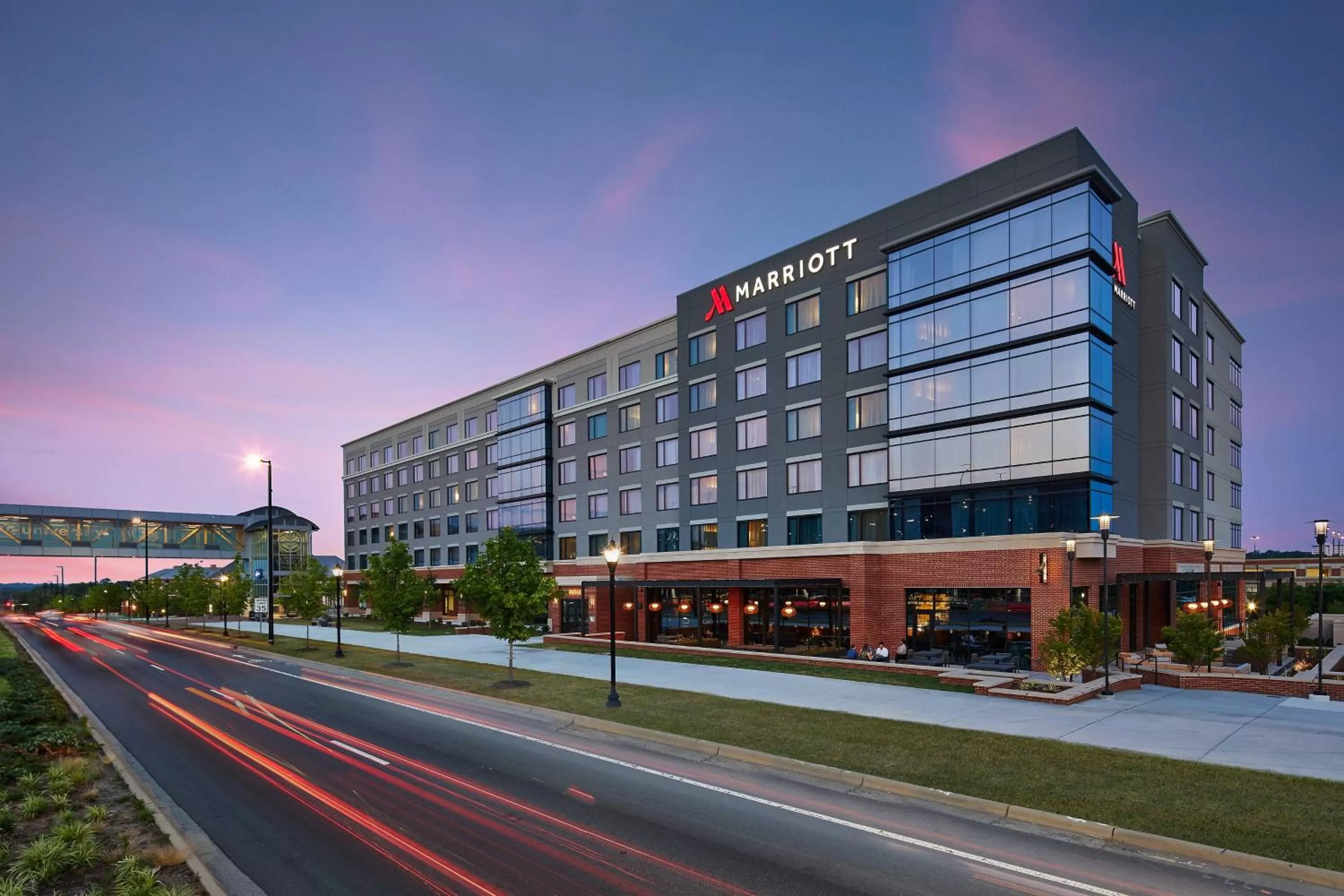 Property building in UNC Charlotte Marriott Hotel & Conference Center
