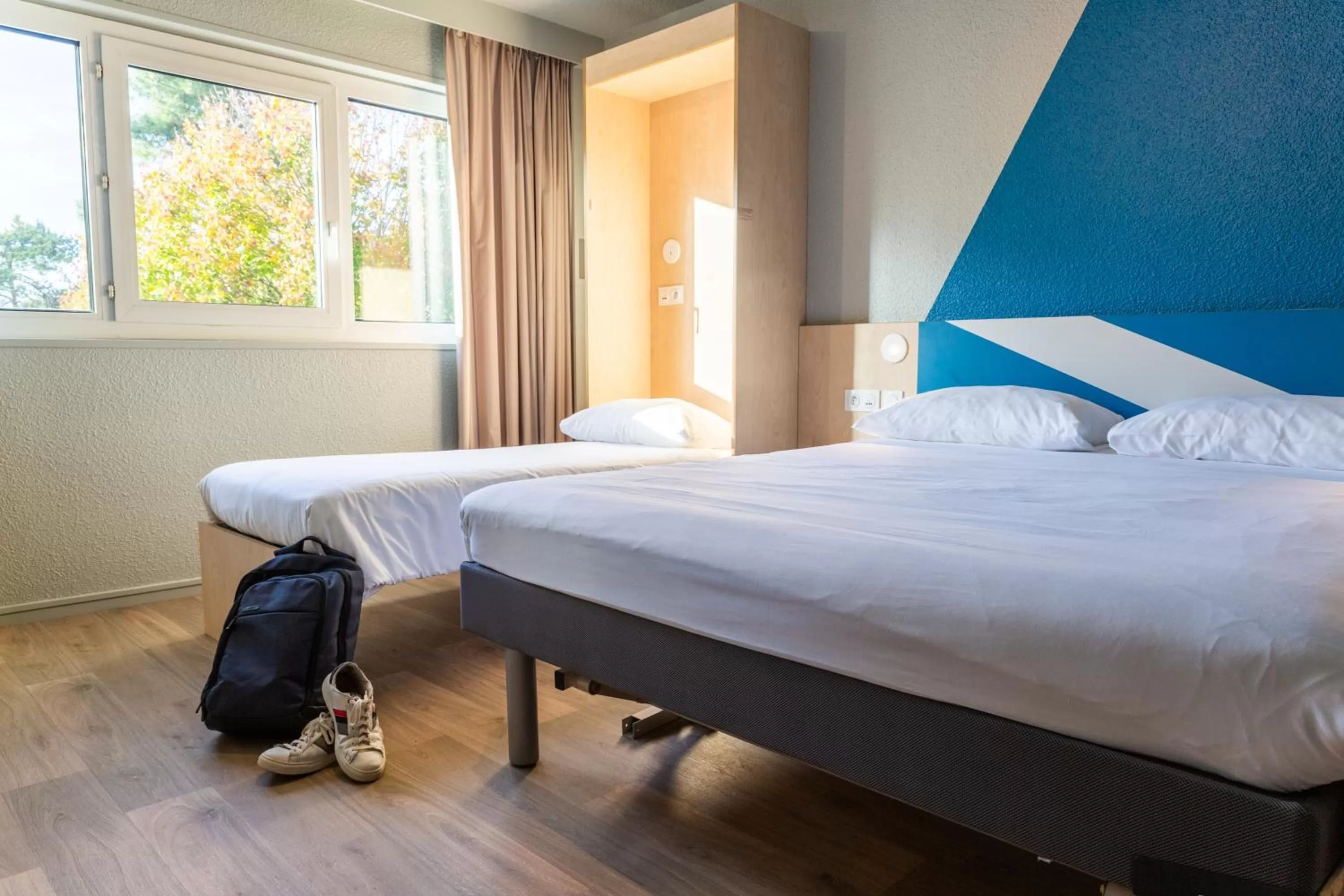 Photo of the whole room, Bed in ibis budget Tours Sud