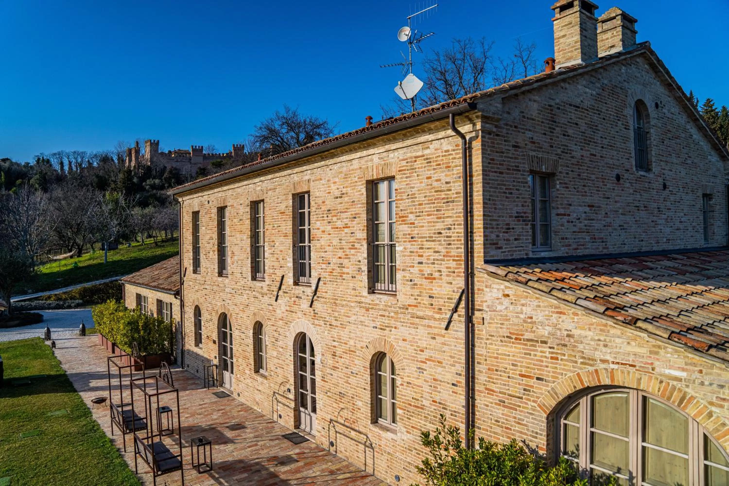 Property building in Terra di Gradara
