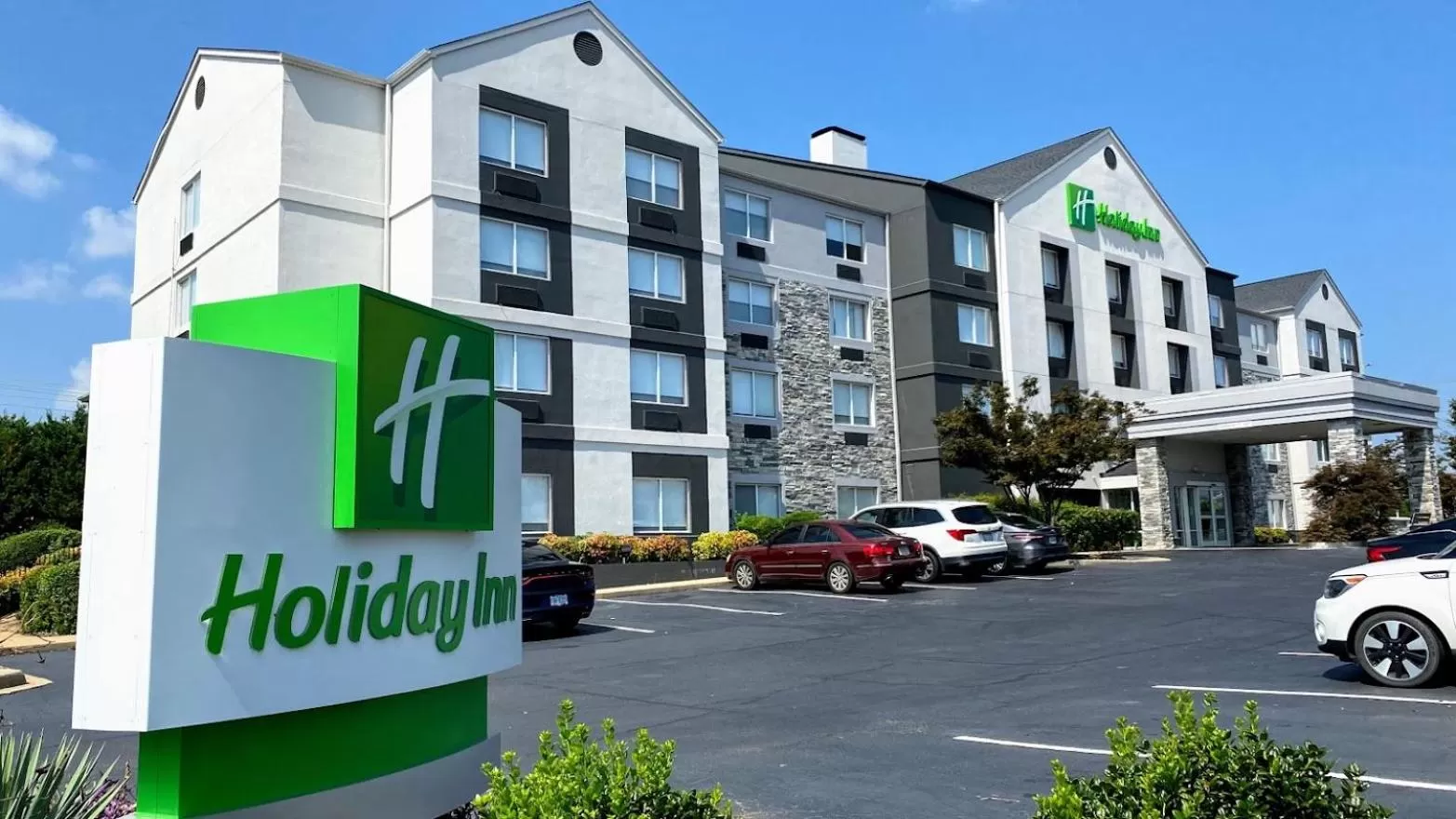 Property building in Holiday Inn Spartanburg Northwest