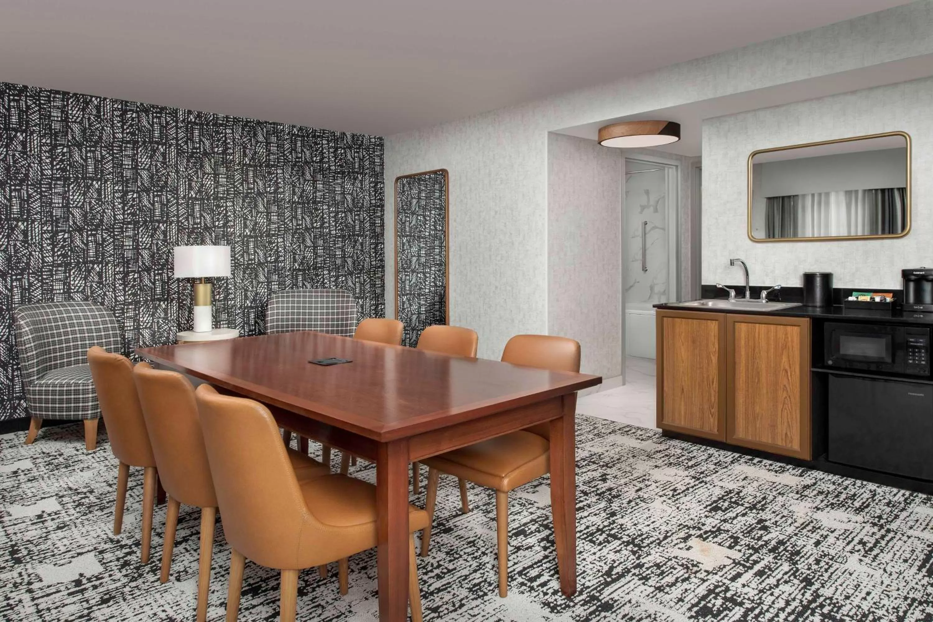 Photo of the whole room in Embassy Suites by Hilton Dulles North Loudoun