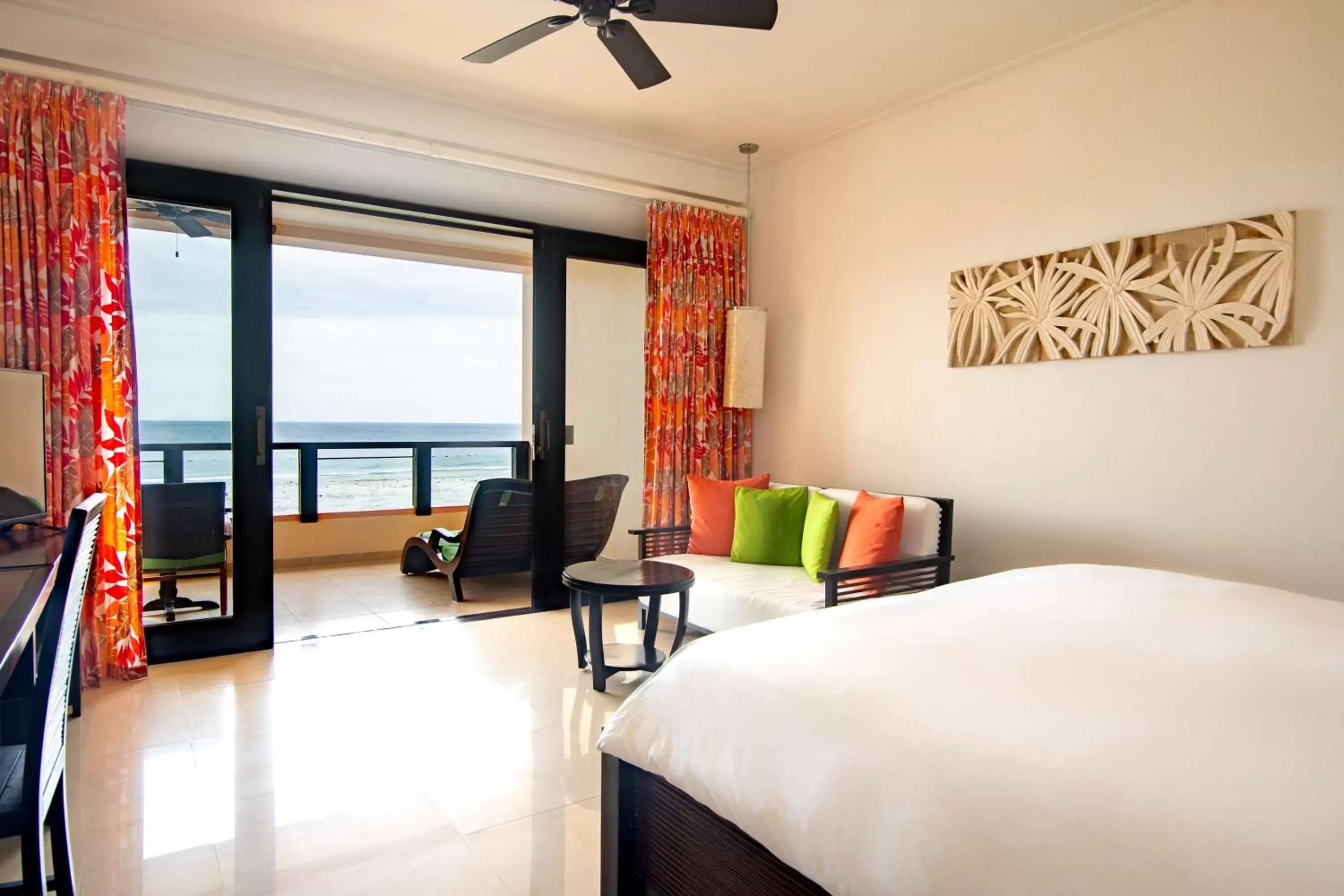 King Grand Deluxe Room with Ocean View - single occupancy in DoubleTree by Hilton Seychelles Allamanda Resort & Spa King Grand Deluxe Room with Ocean View - single occupancy in DoubleTree by Hilton Seychelles Allamanda Resort & Spa