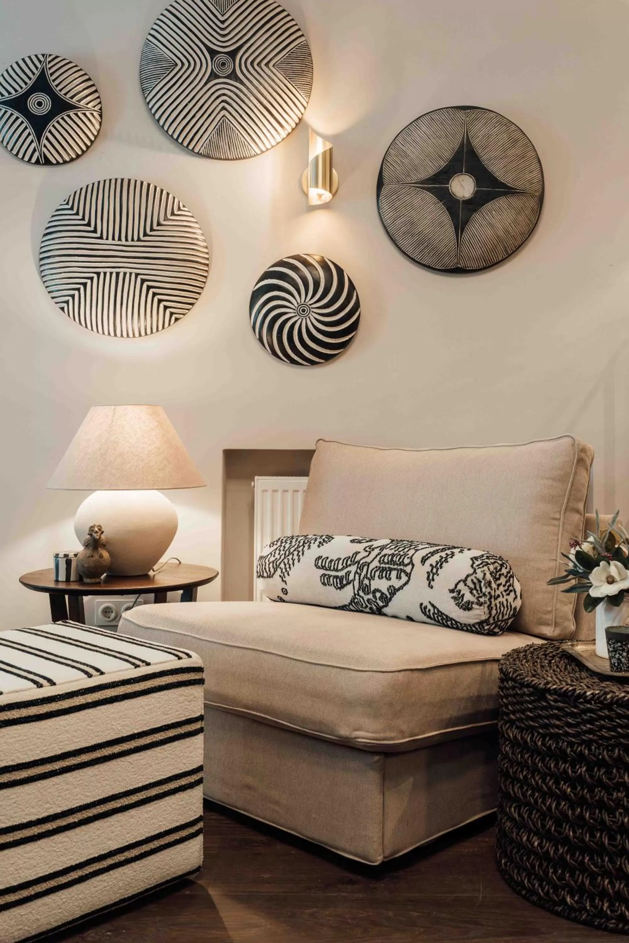 Seating area, Bed in Clemonte Hotel - Your Reception-less Boutique Hideaway