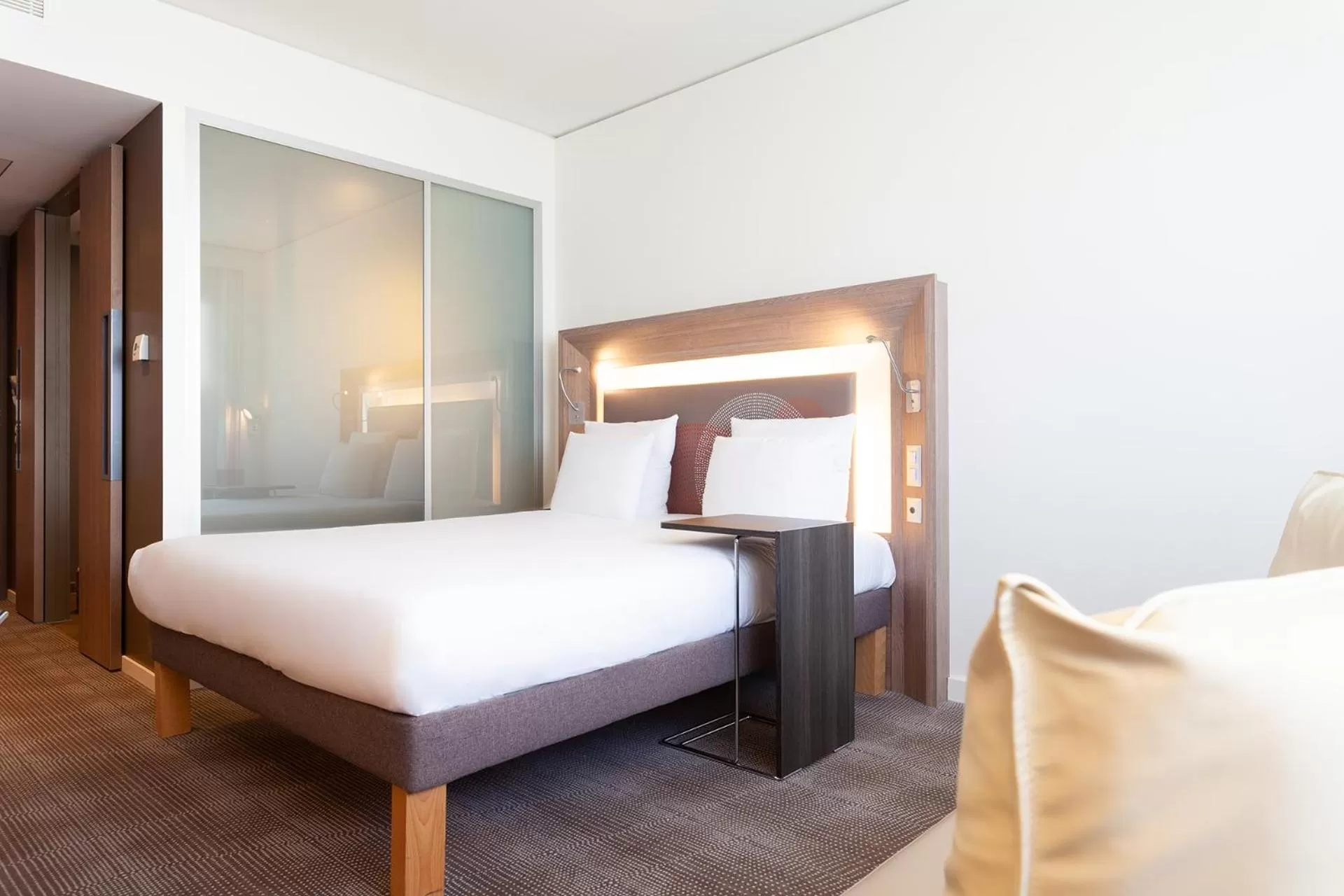 Bed in Novotel Basel City