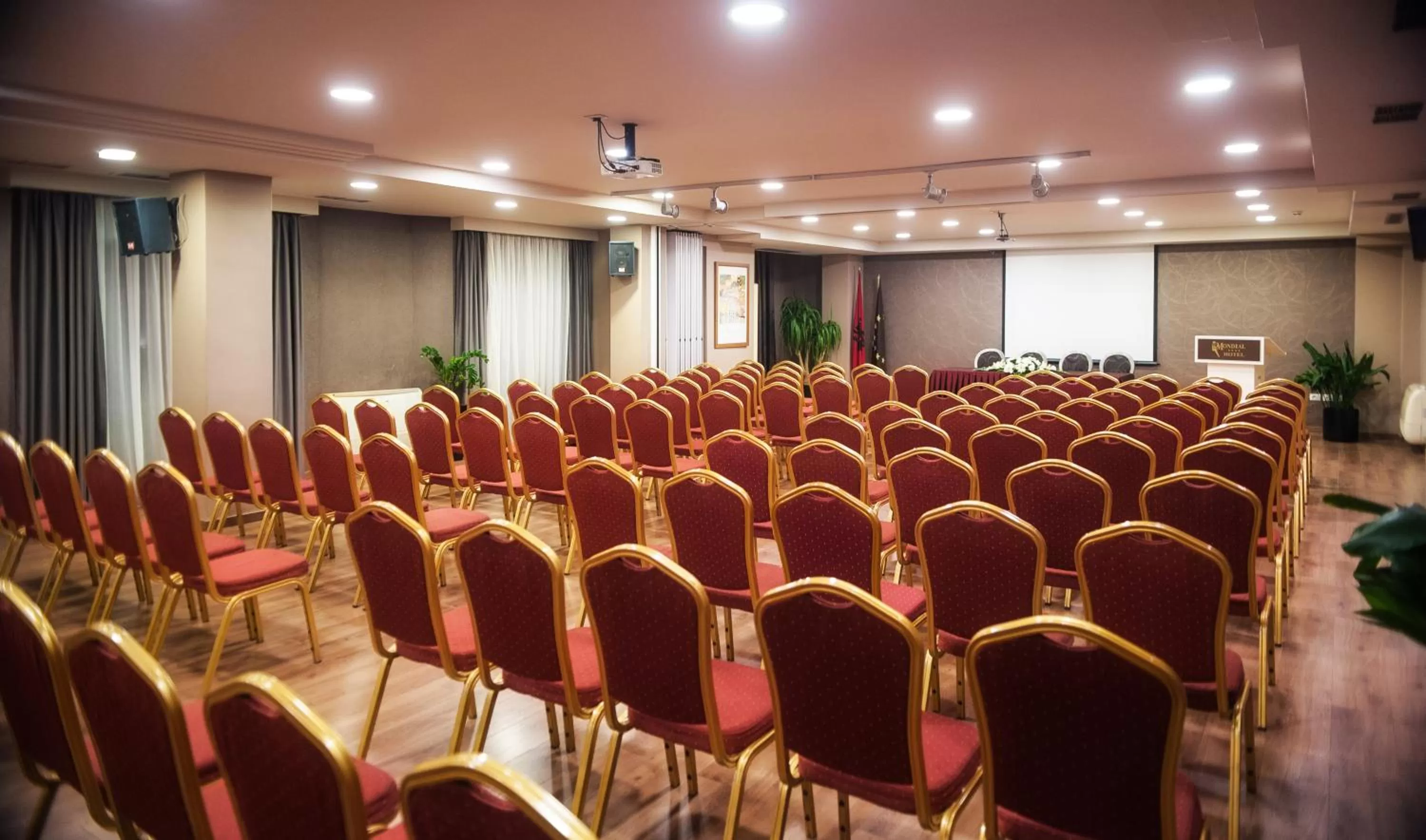 Meeting/conference room in Mondial Hotel