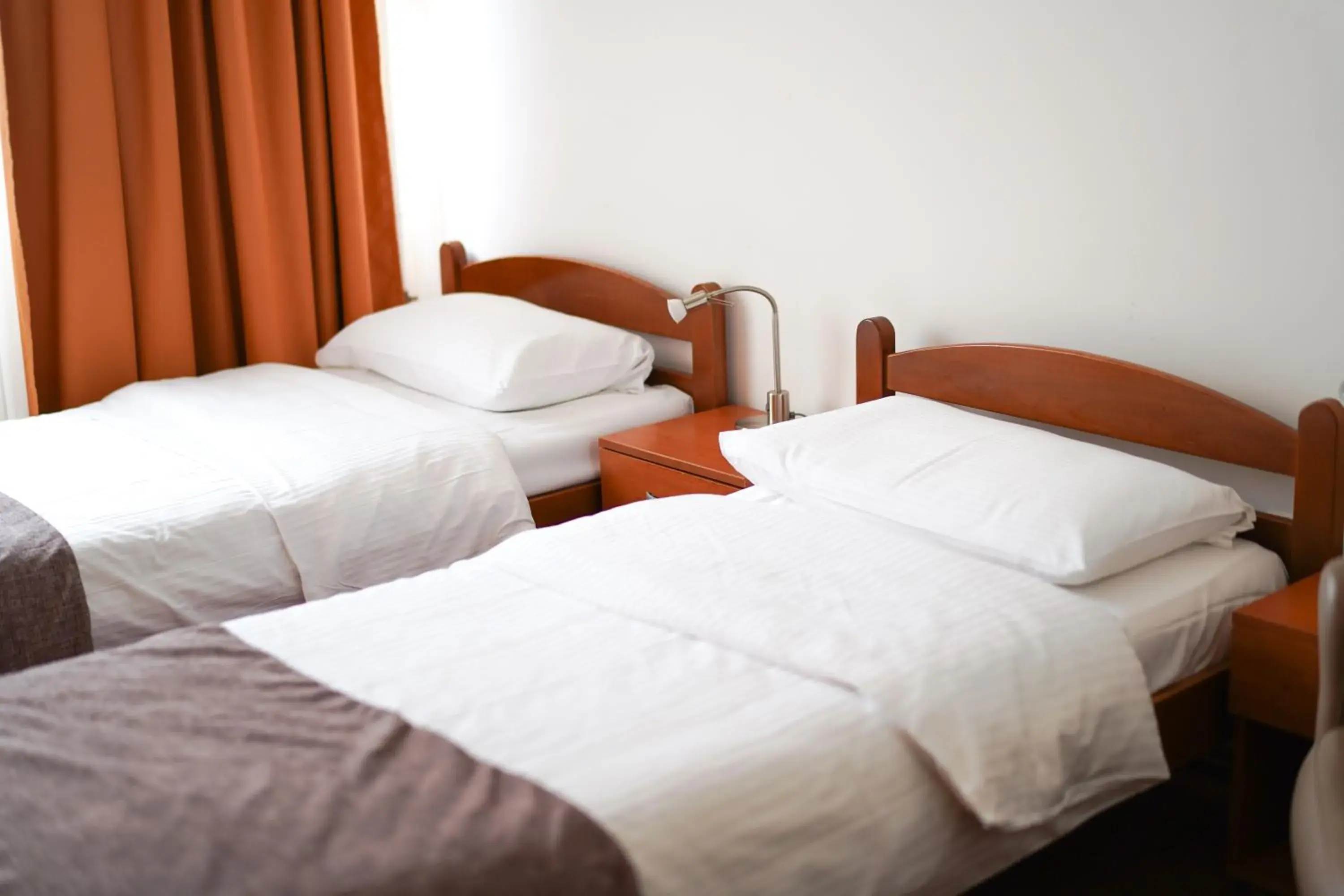 Twin Room with Free Parking in Hotel Srbija-FREE PARKING Twin Room with Free Parking in Hotel Srbija-FREE PARKING