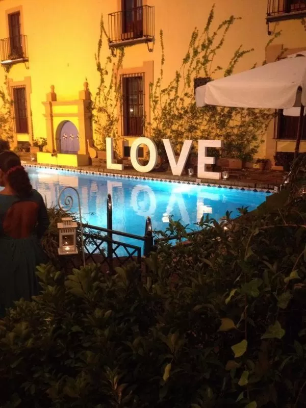 Swimming pool in Hotel Alcázar de la Reina