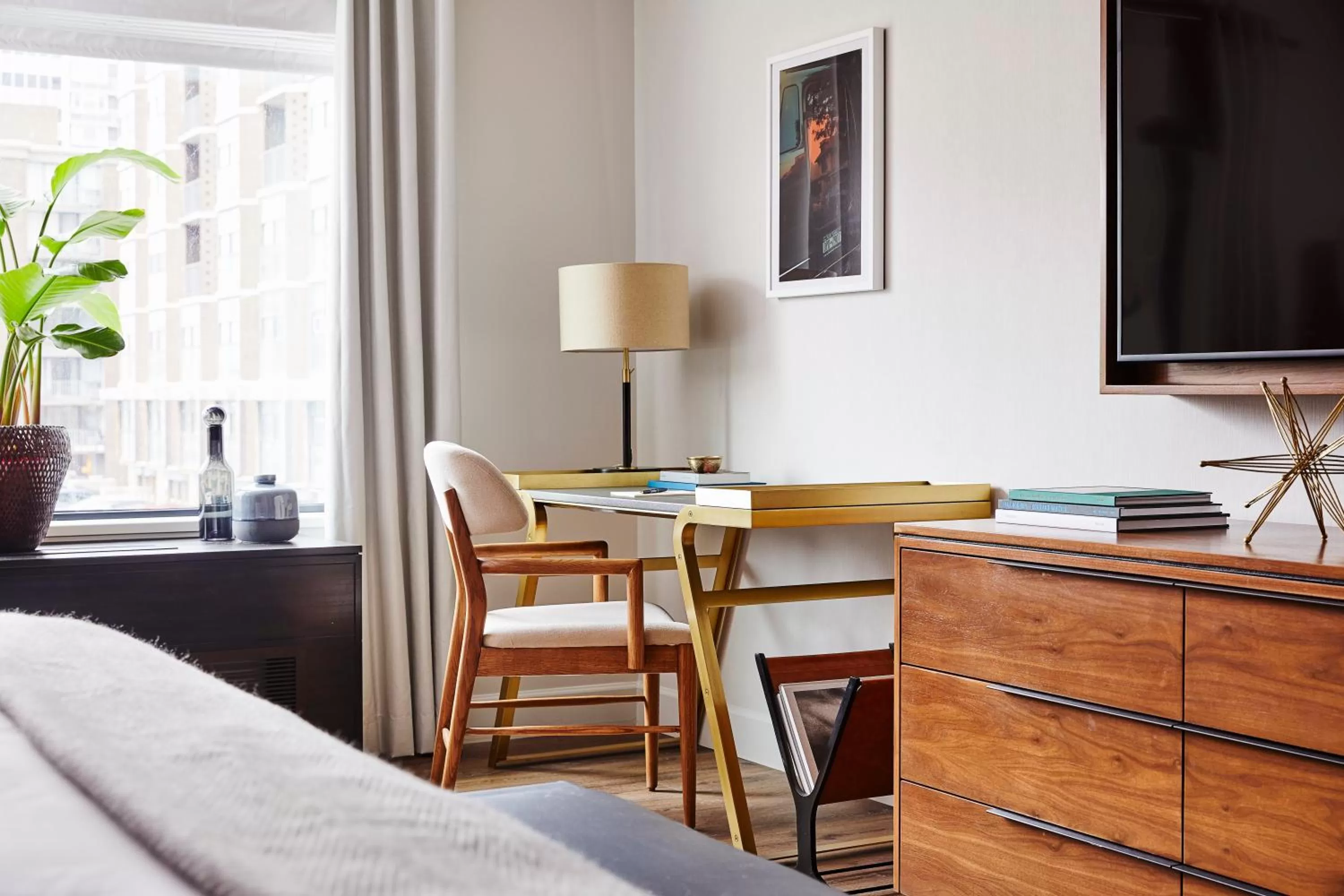 Seating area, Bed in The Blake Hotel