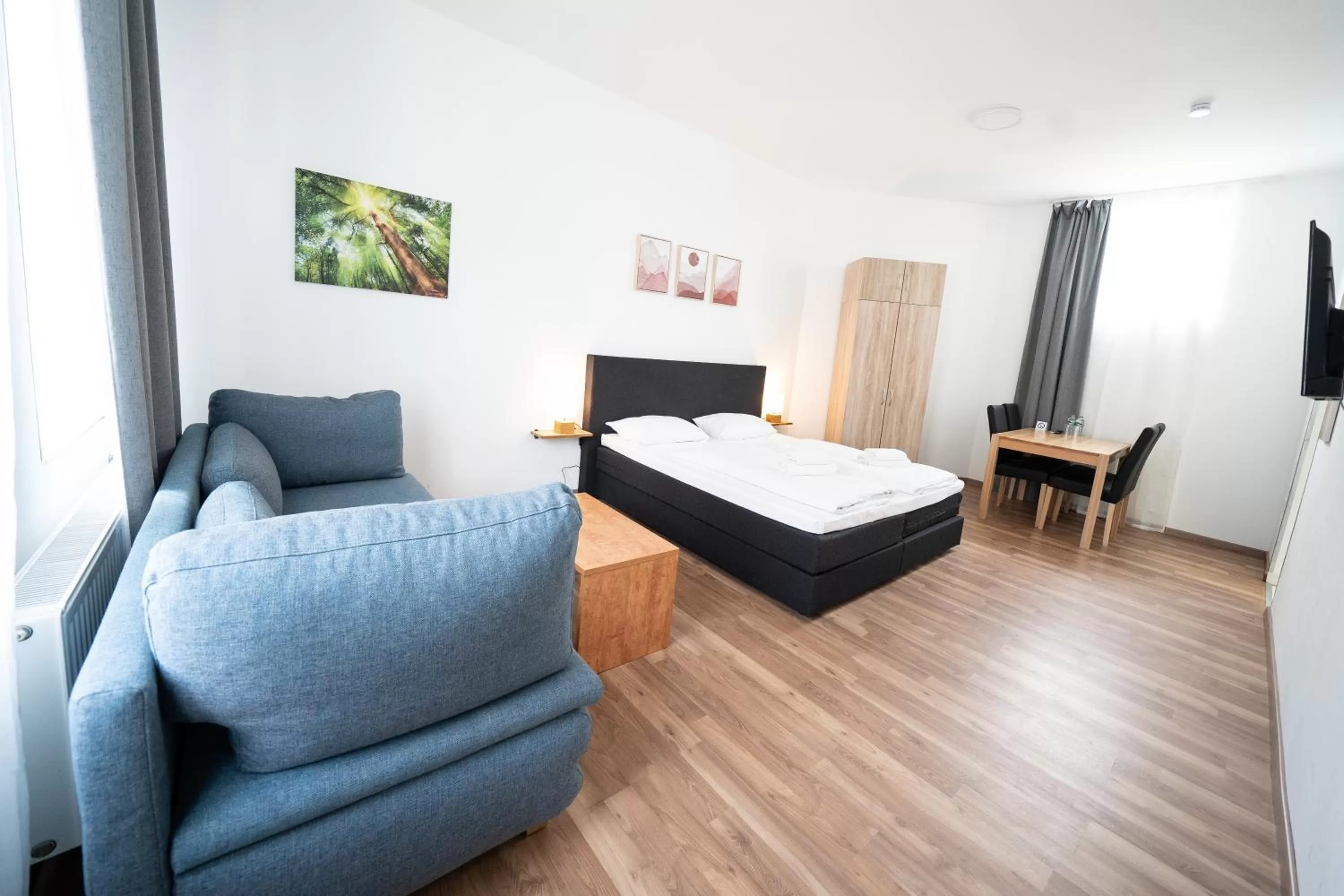 Photo of the whole room, Bed in Hotel Zur alten Stadtkellerei Leipzig