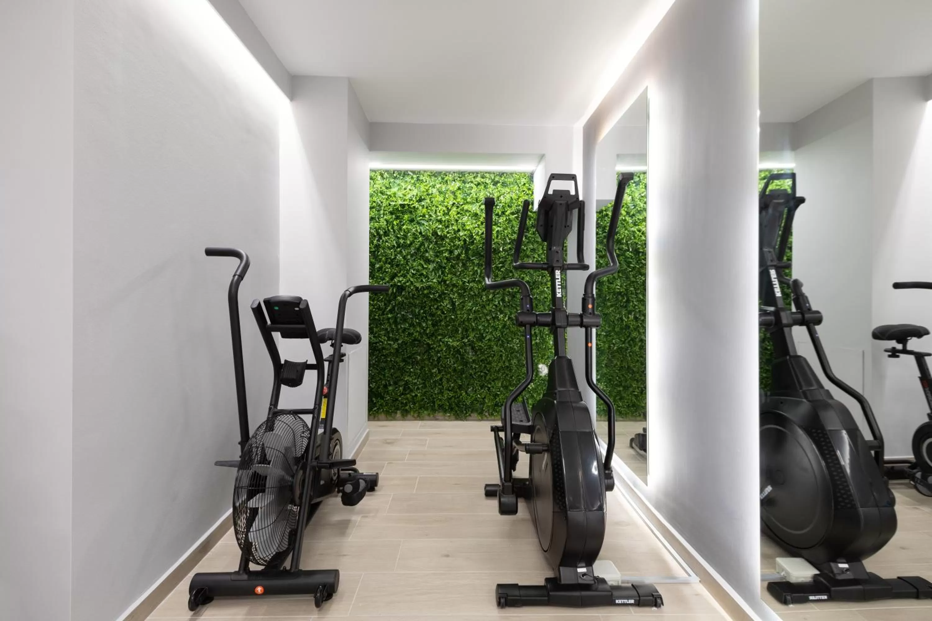 Fitness centre/facilities in LUX&EASY Athens Downtown Residences