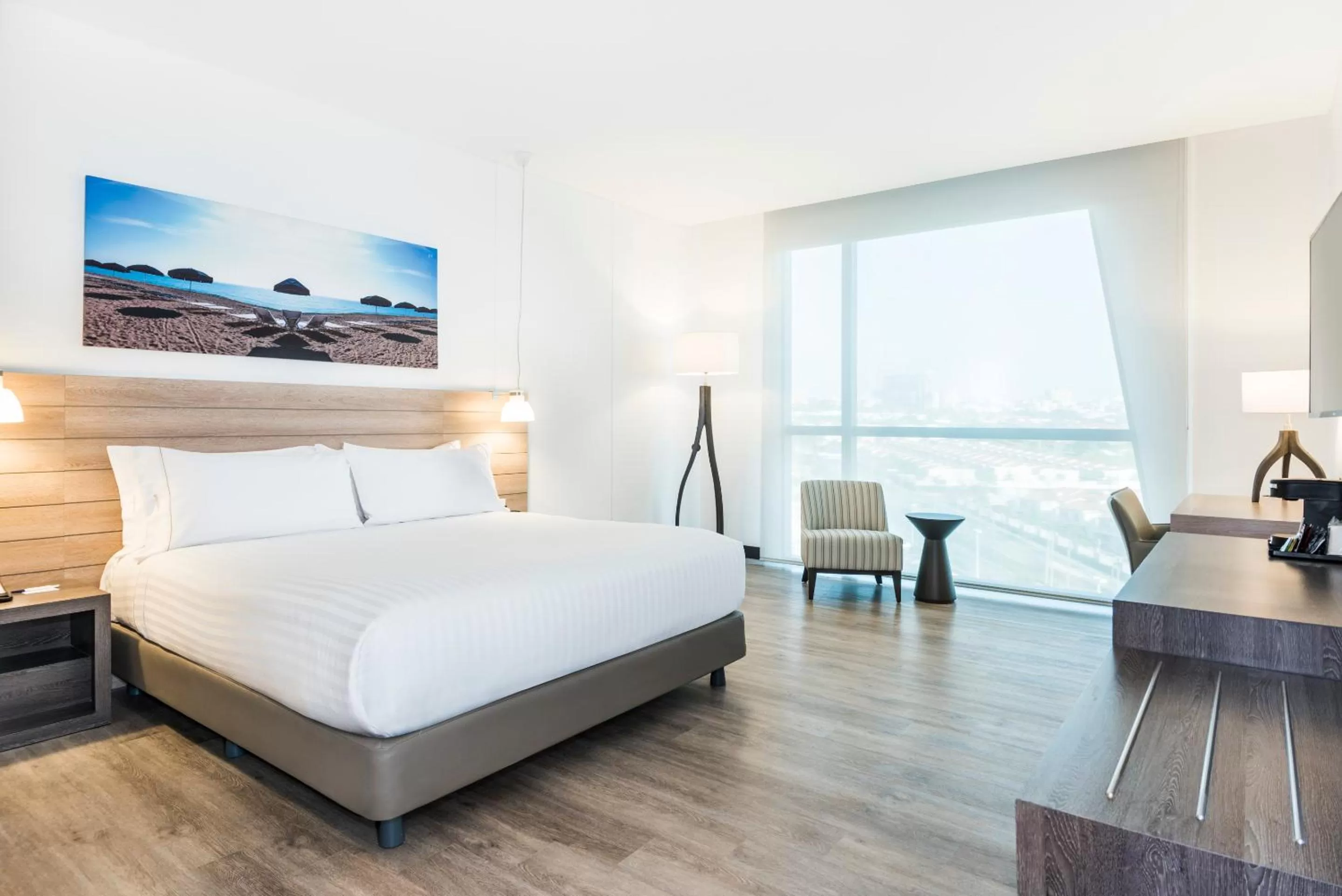 Bedroom, Bed in Holiday Inn Express - Barranquilla Buenavista by IHG