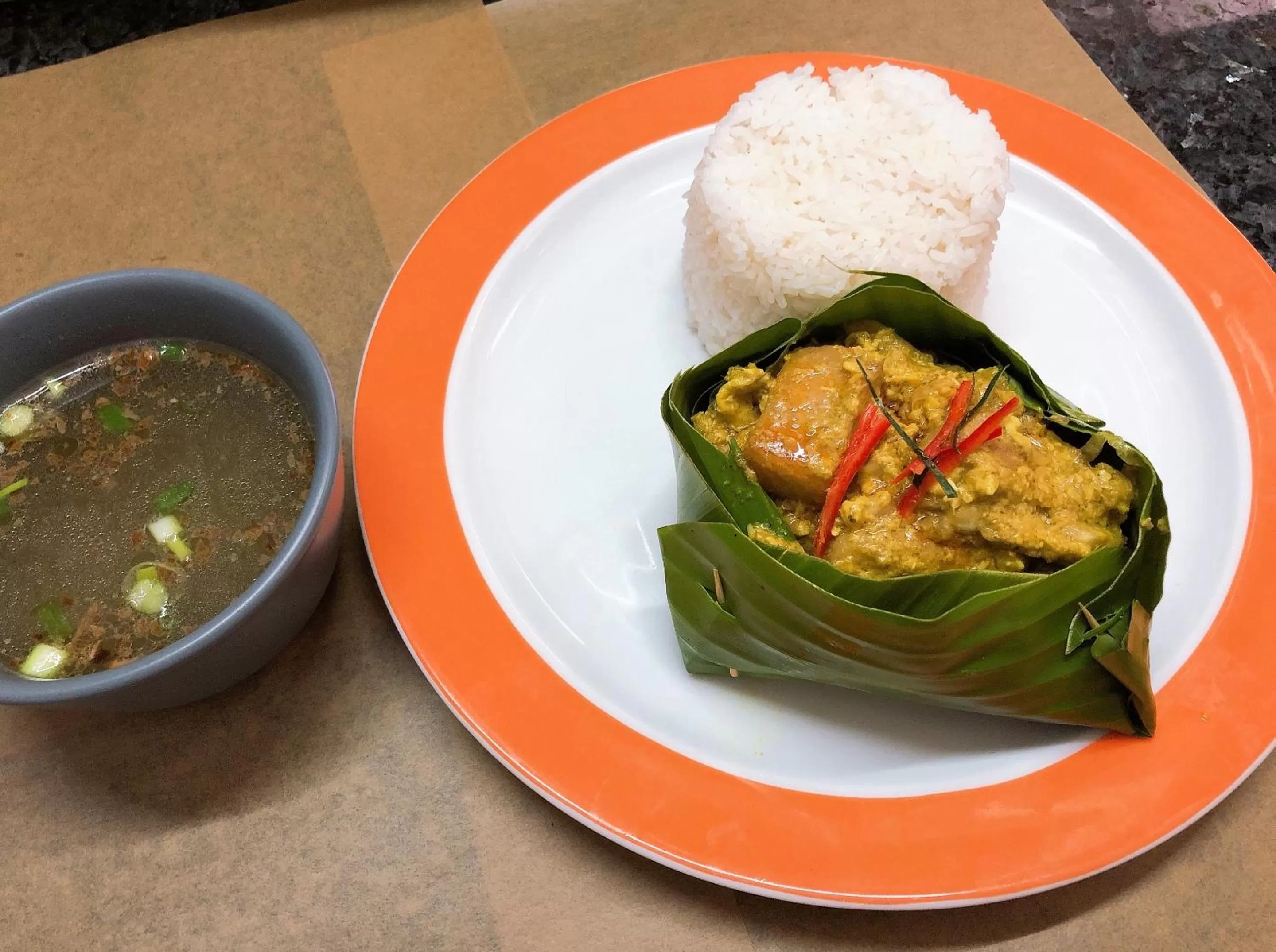 Food and drinks in Poolside Villa