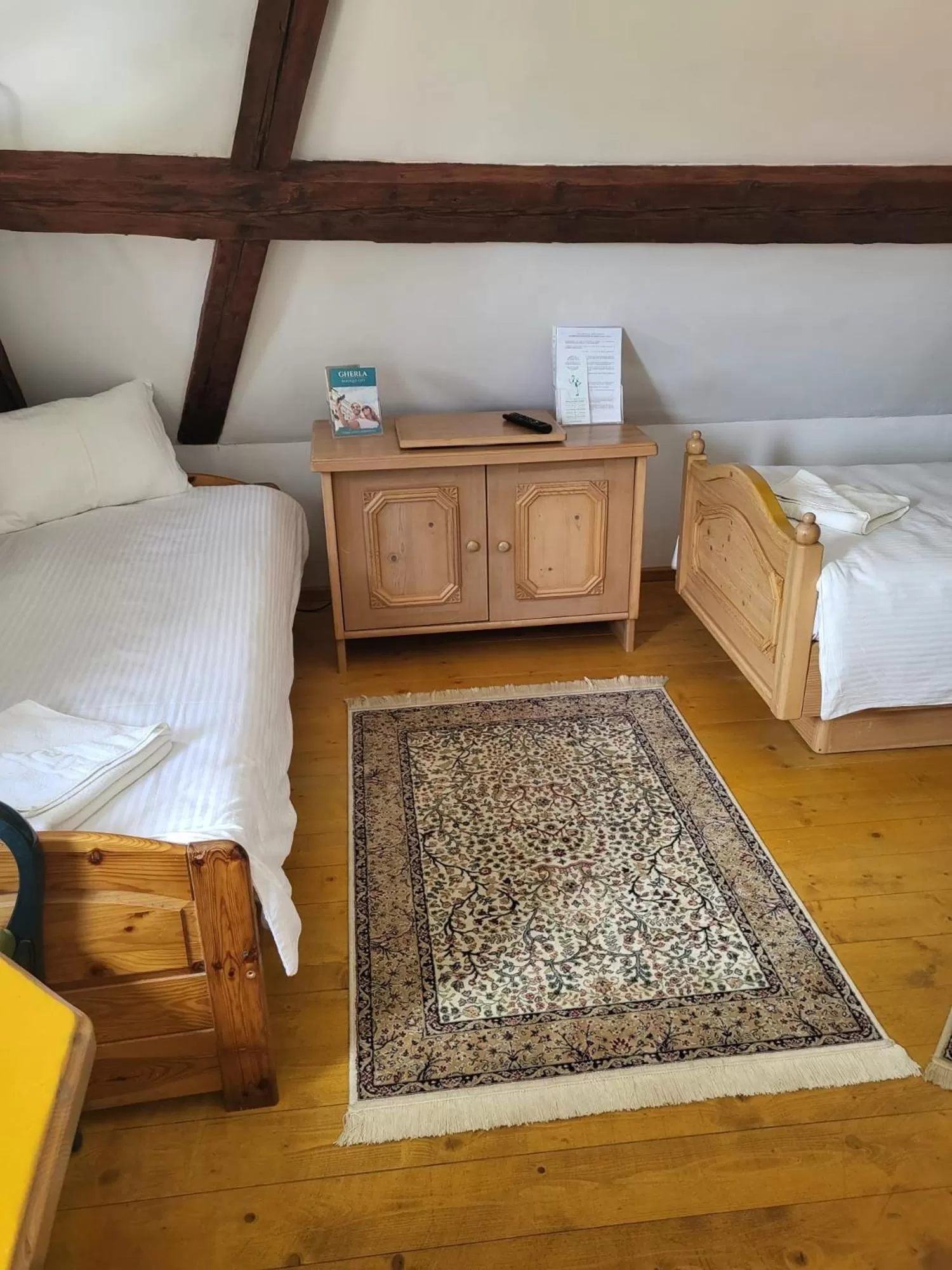 Bed in Armenopolis - Adults Only