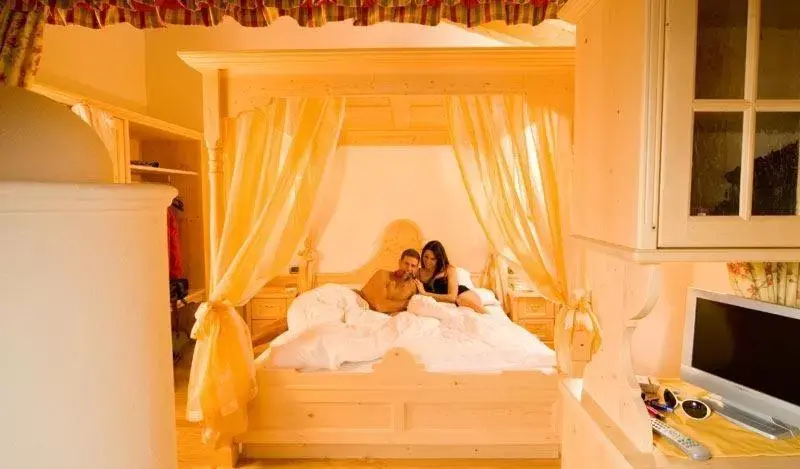 Double Room with Spa Bath in Hotel Chalet Al Foss - Adults Only Double Room with Spa Bath in Hotel Chalet Al Foss - Adults Only