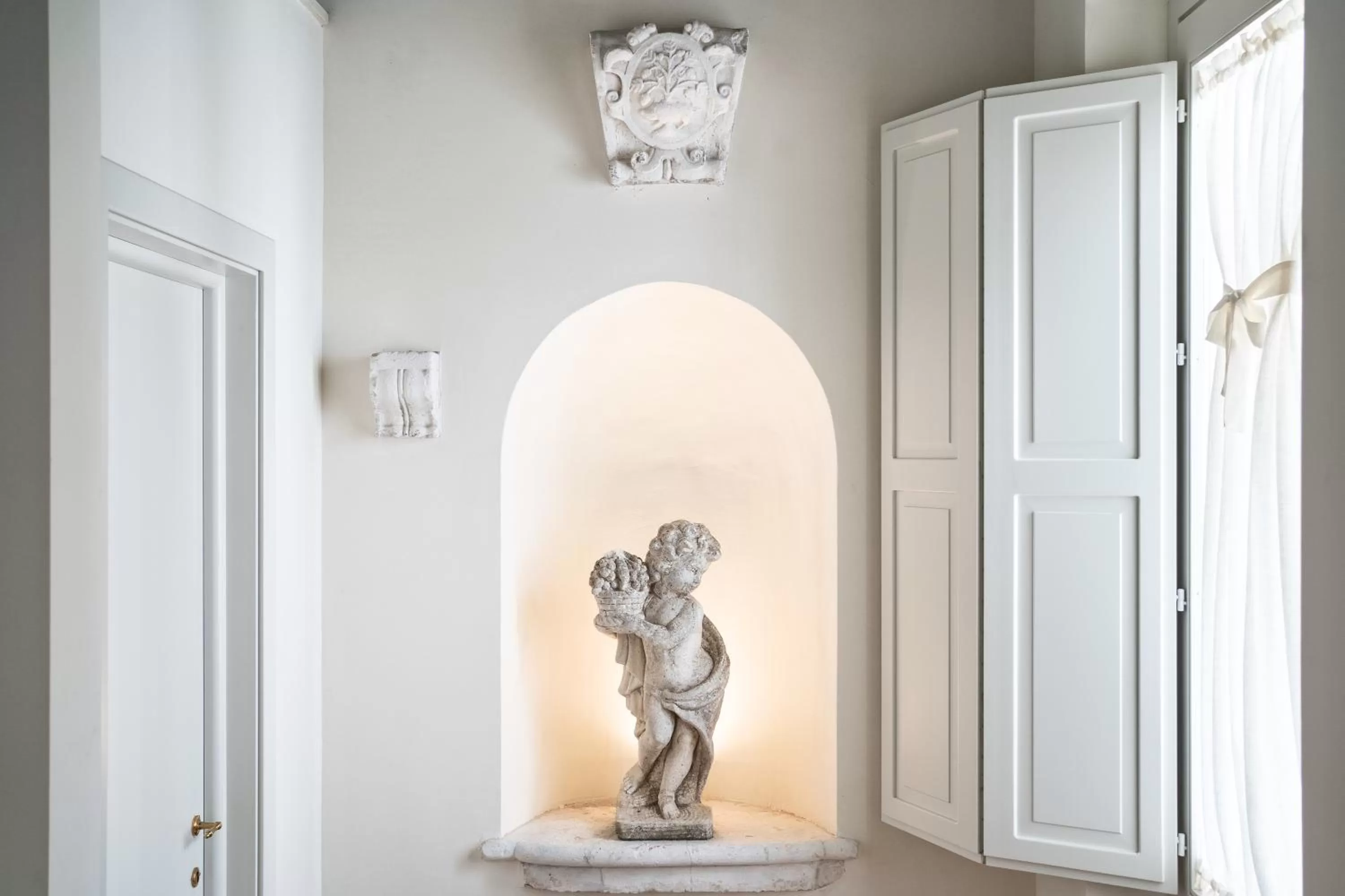 Decorative detail in Dimora Fortebraccio