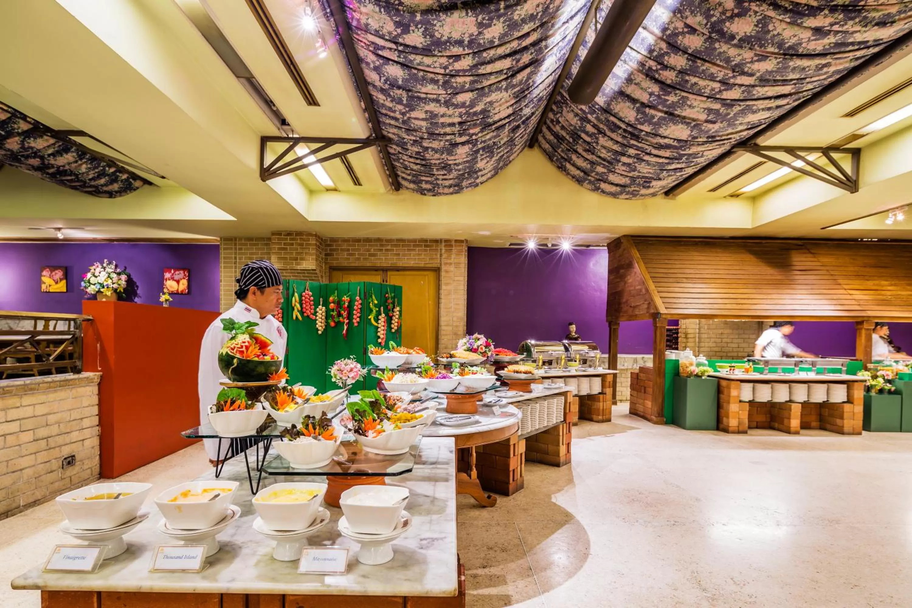 Restaurant/places to eat in Lotus Pang Suan Kaew Hotel