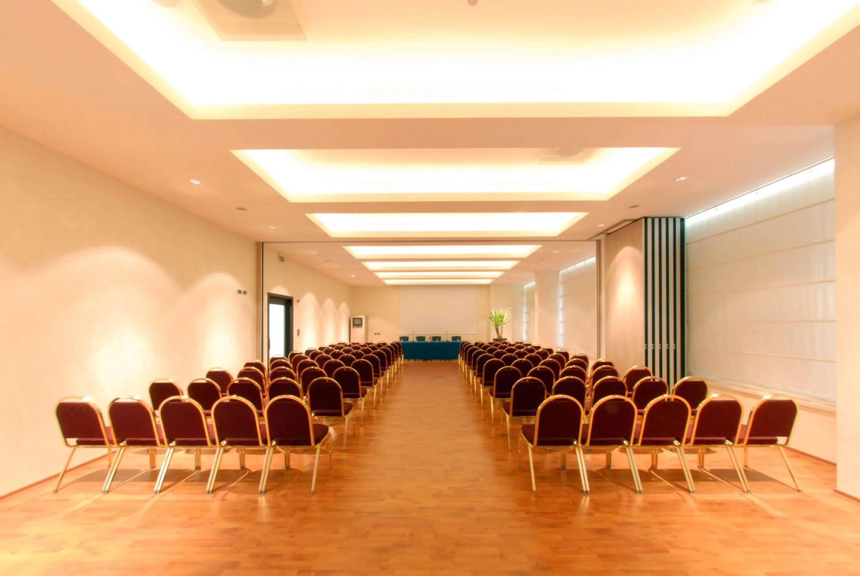 Business facilities in San Giorgio, Sure Hotel Collection by Best Western