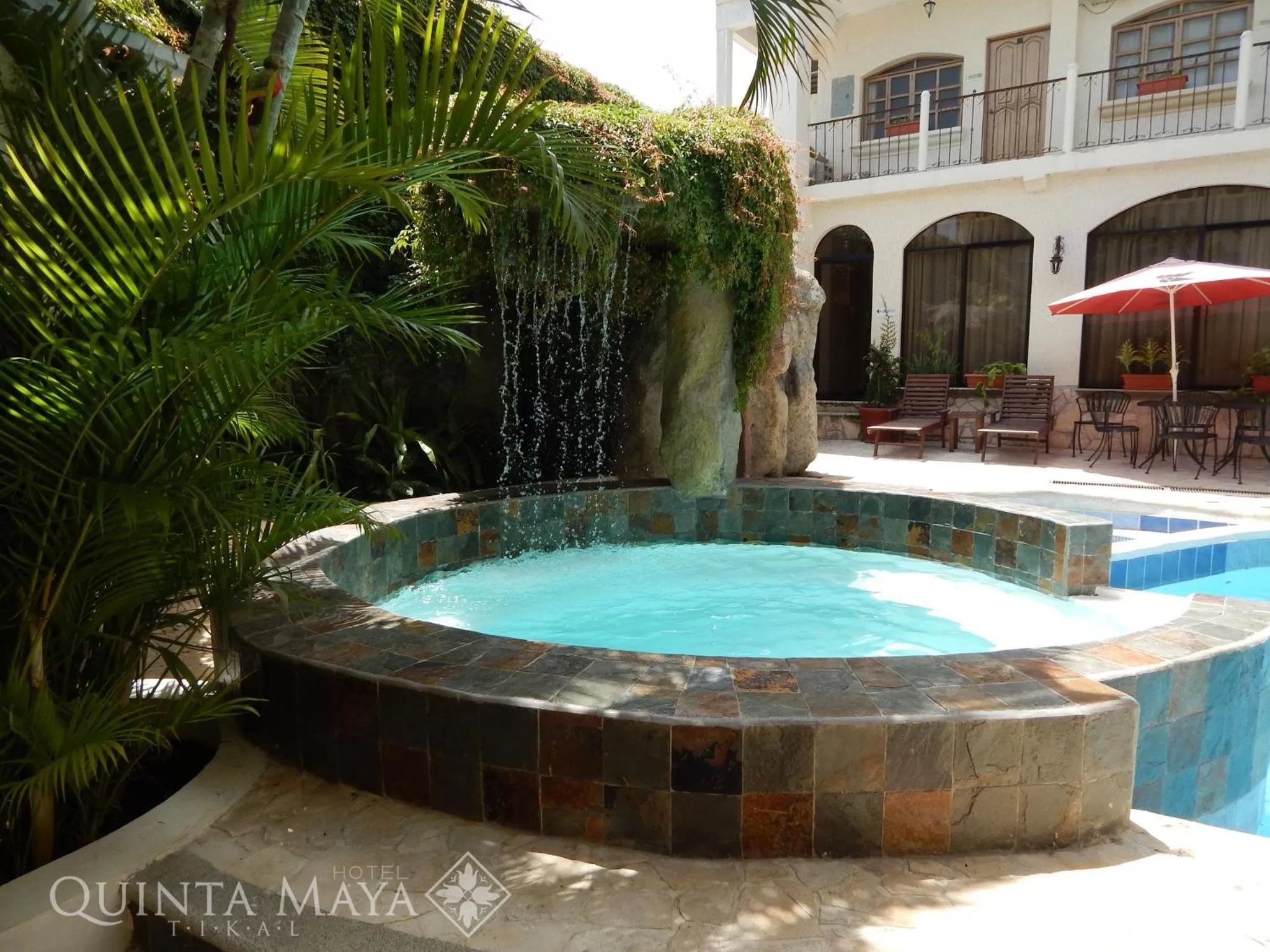 Hot Tub, Swimming Pool in Hotel Quinta Maya