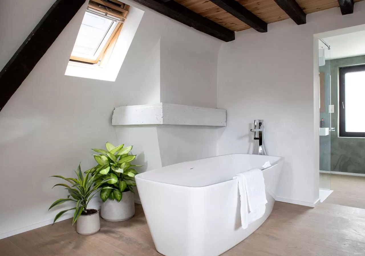 Bathroom in The Greenhouse