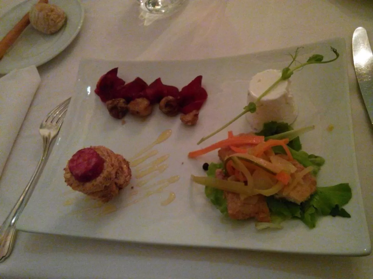 Restaurant/places to eat in Castello Di Pavone