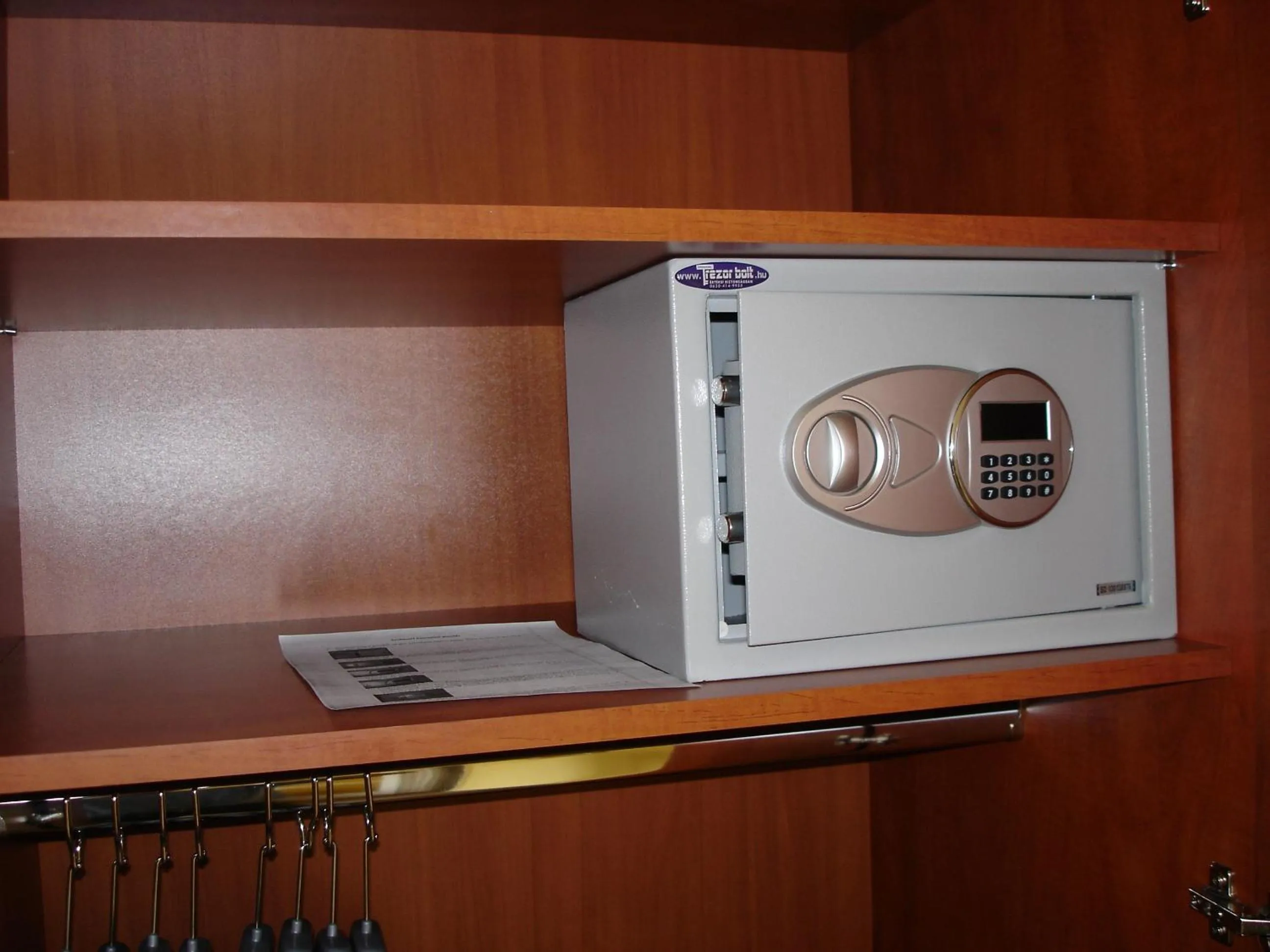 Area and facilities in Hotel Charles