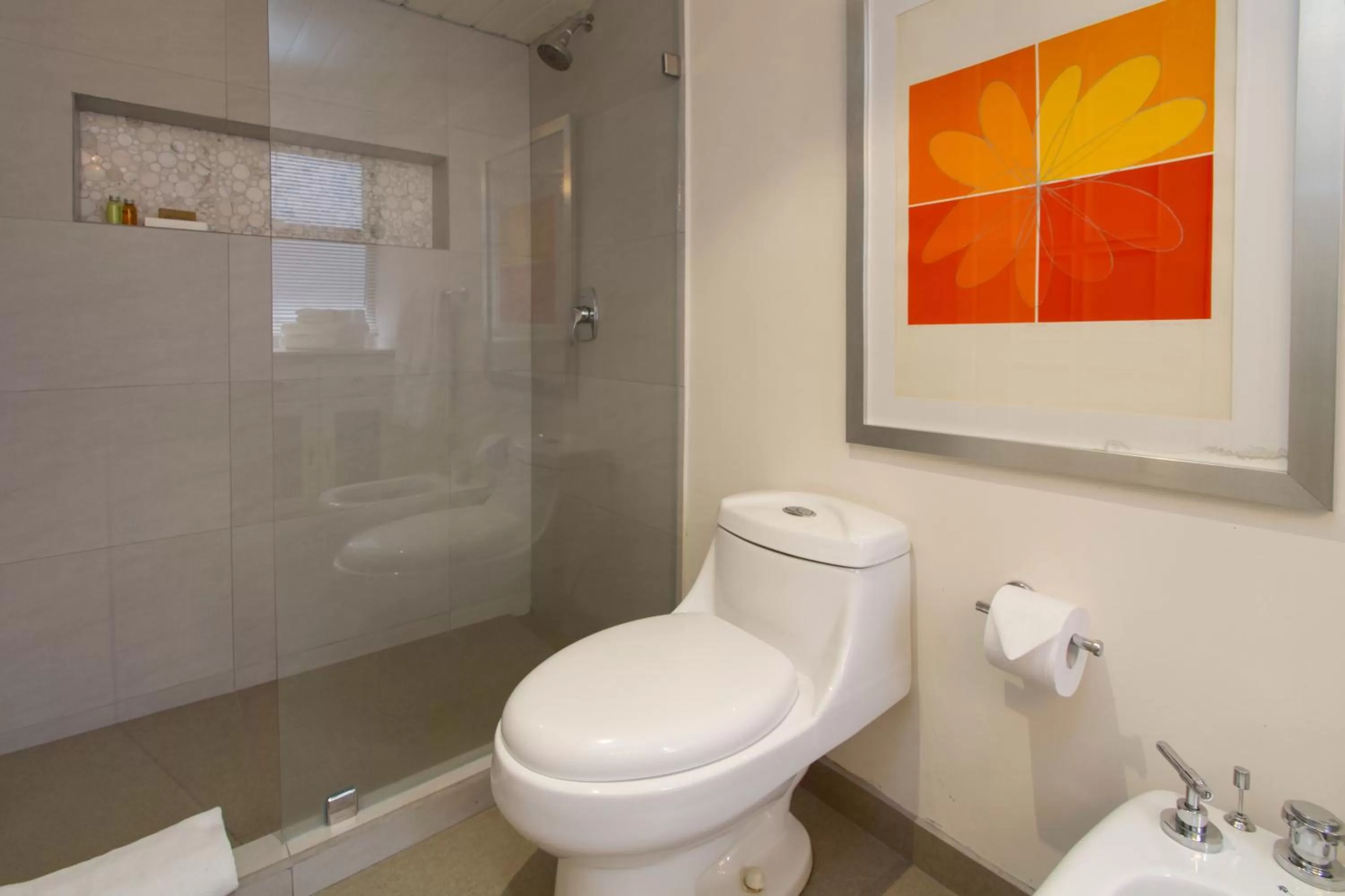 Shower, Bathroom in Penthouse Lodge B&B