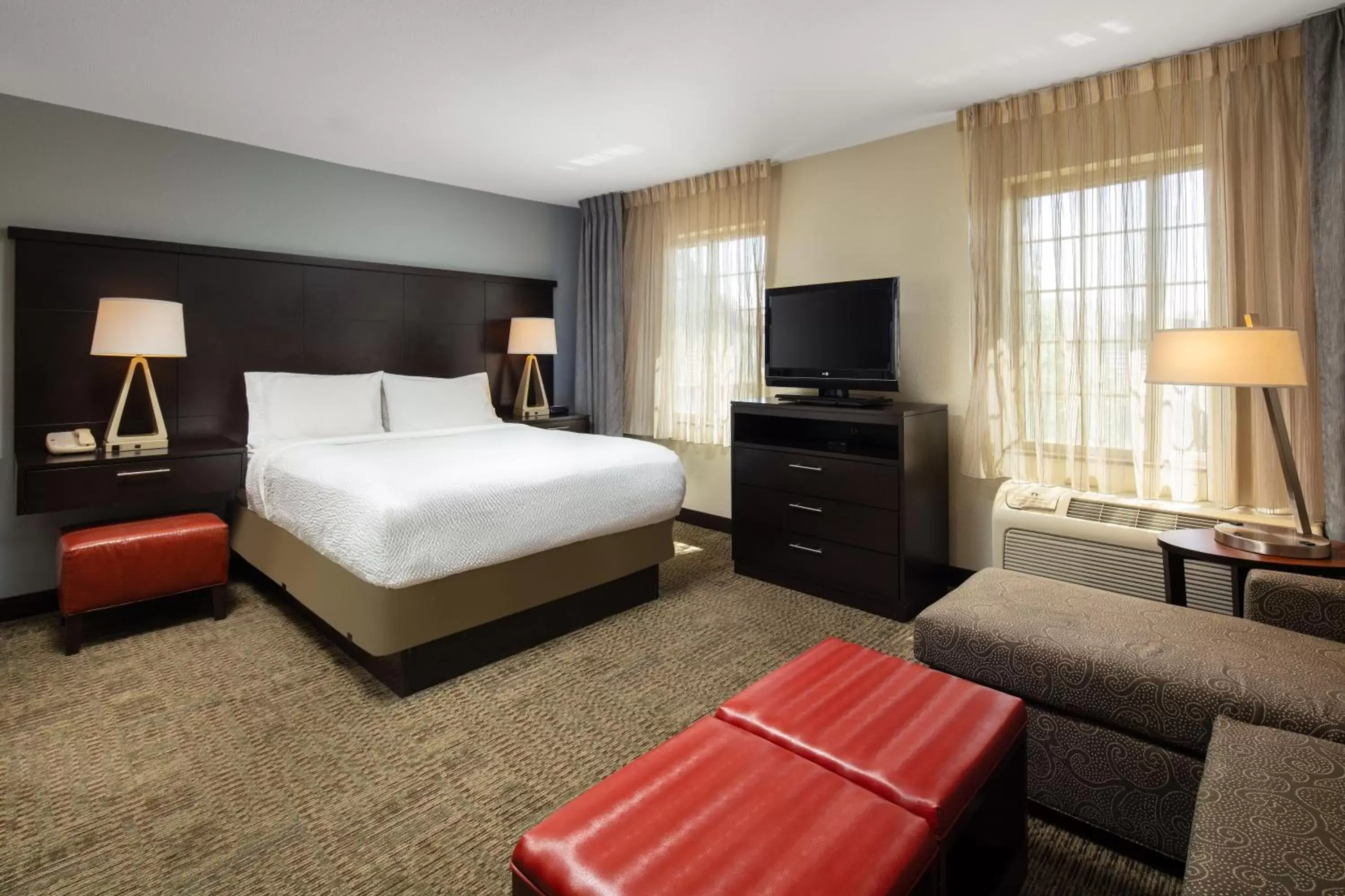 Queen Studio Suite in Staybridge Suites Fairfield Napa Valley Area by IHG Queen Studio Suite in Staybridge Suites Fairfield Napa Valley Area by IHG