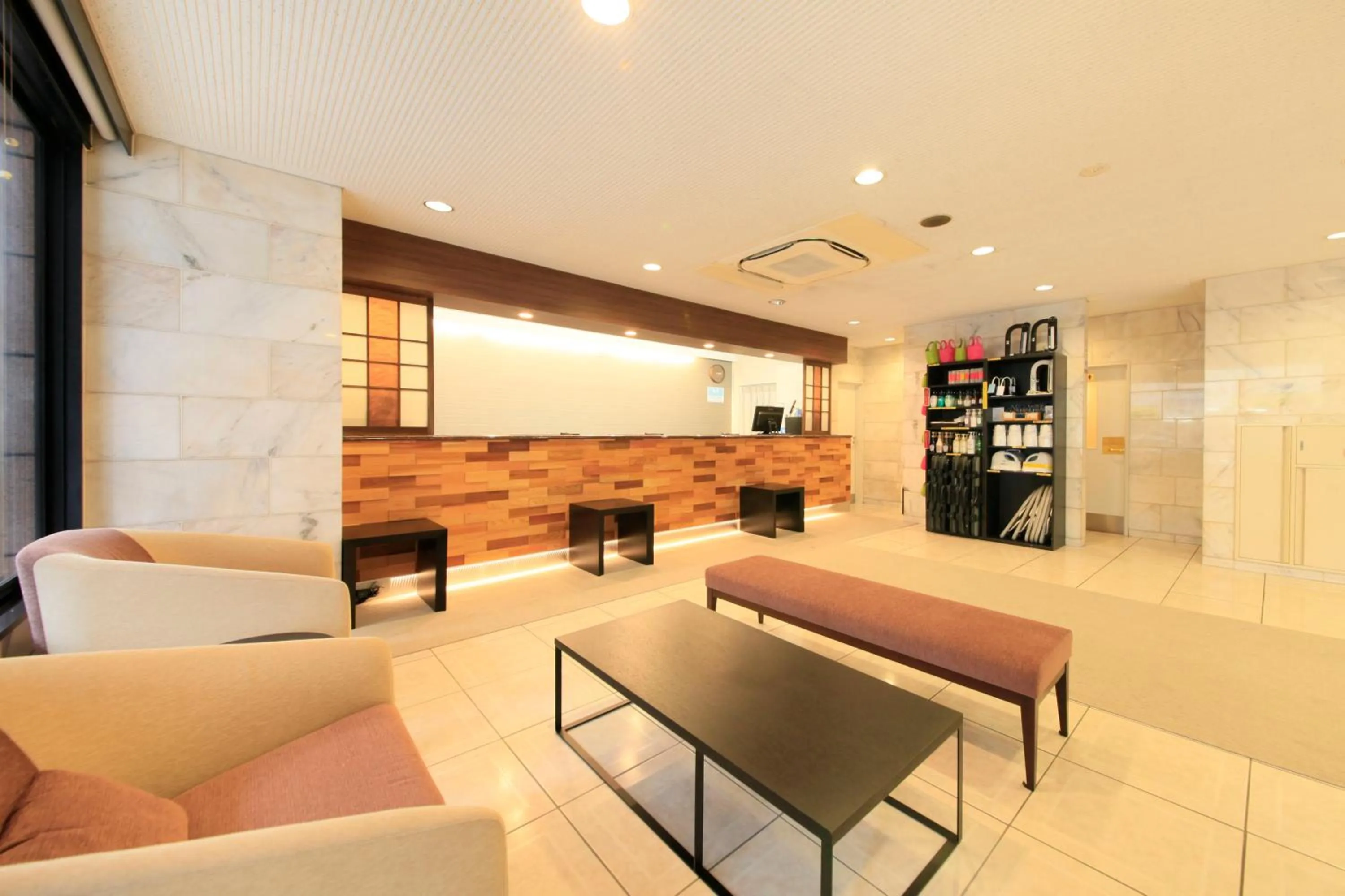 Lobby or reception in Smile Hotel Tokyo Ayase Ekimae