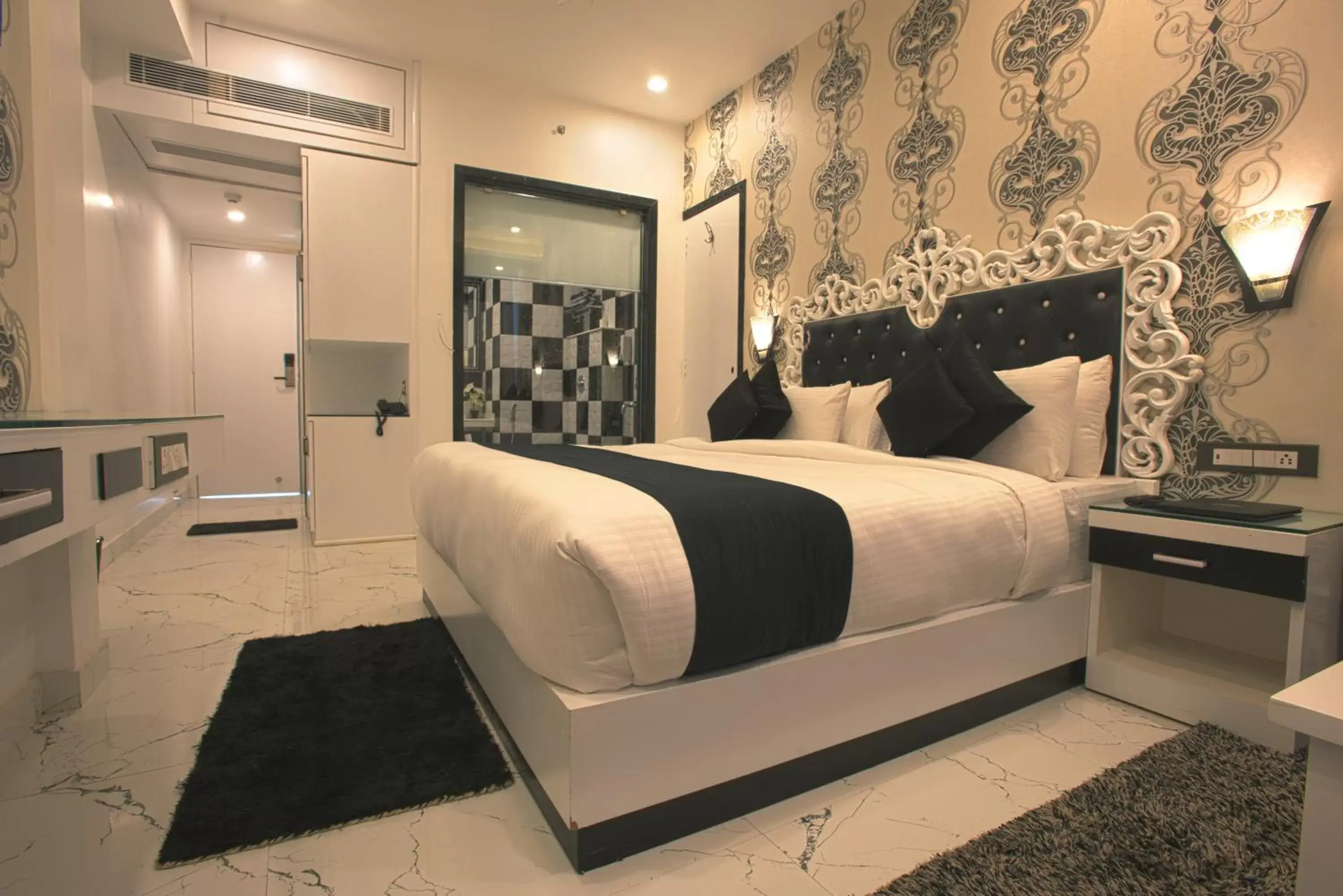 Superior Double or Twin Room with Garden View (Evening Aarti with Boat Ride @ INR 500 Per Person) in Hotel Heritage Inn at Assi Ghat Superior Double or Twin Room with Garden View (Evening Aarti with Boat Ride @ INR 500 Per Person) in Hotel Heritage Inn at Assi Ghat