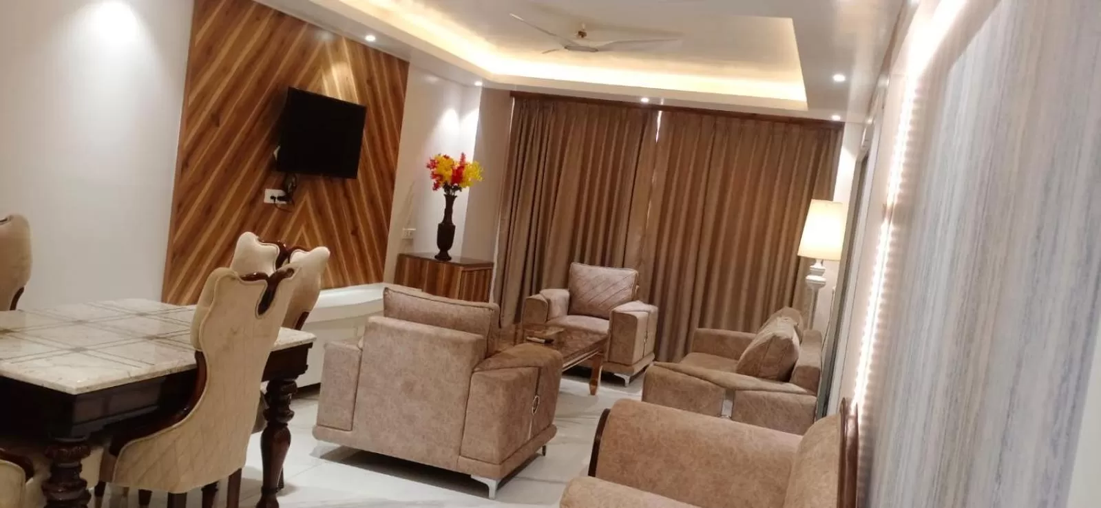 Dhamma Grand Hotel Resort