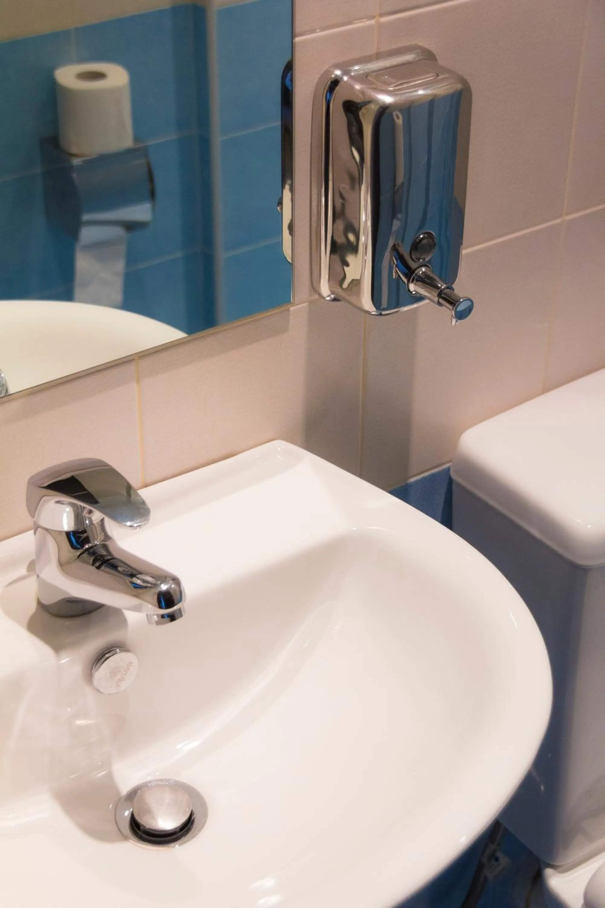 Bathroom in Athens Choice Hotel