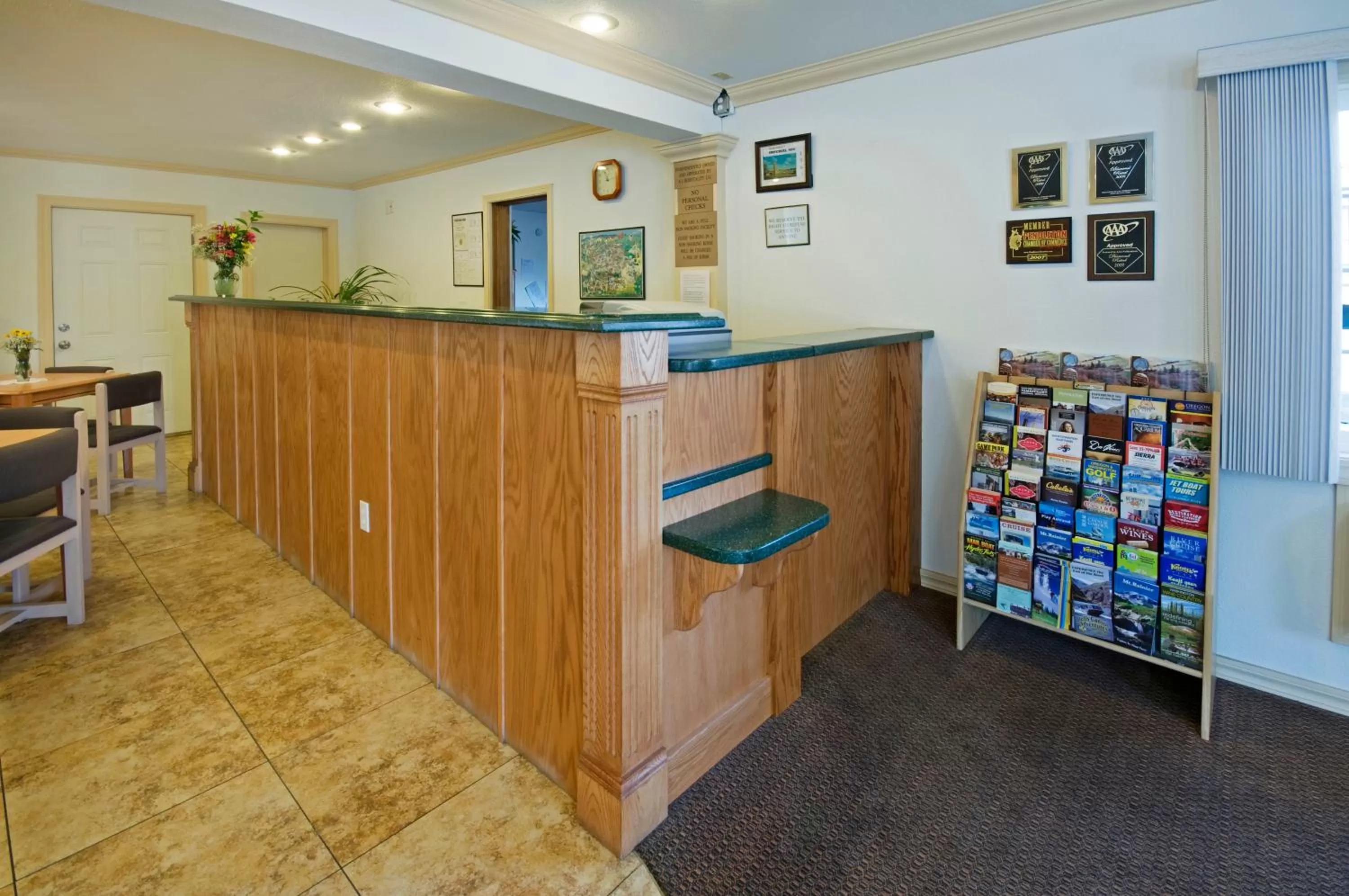 Lobby or reception in Americas Best Value Inn - Pendleton