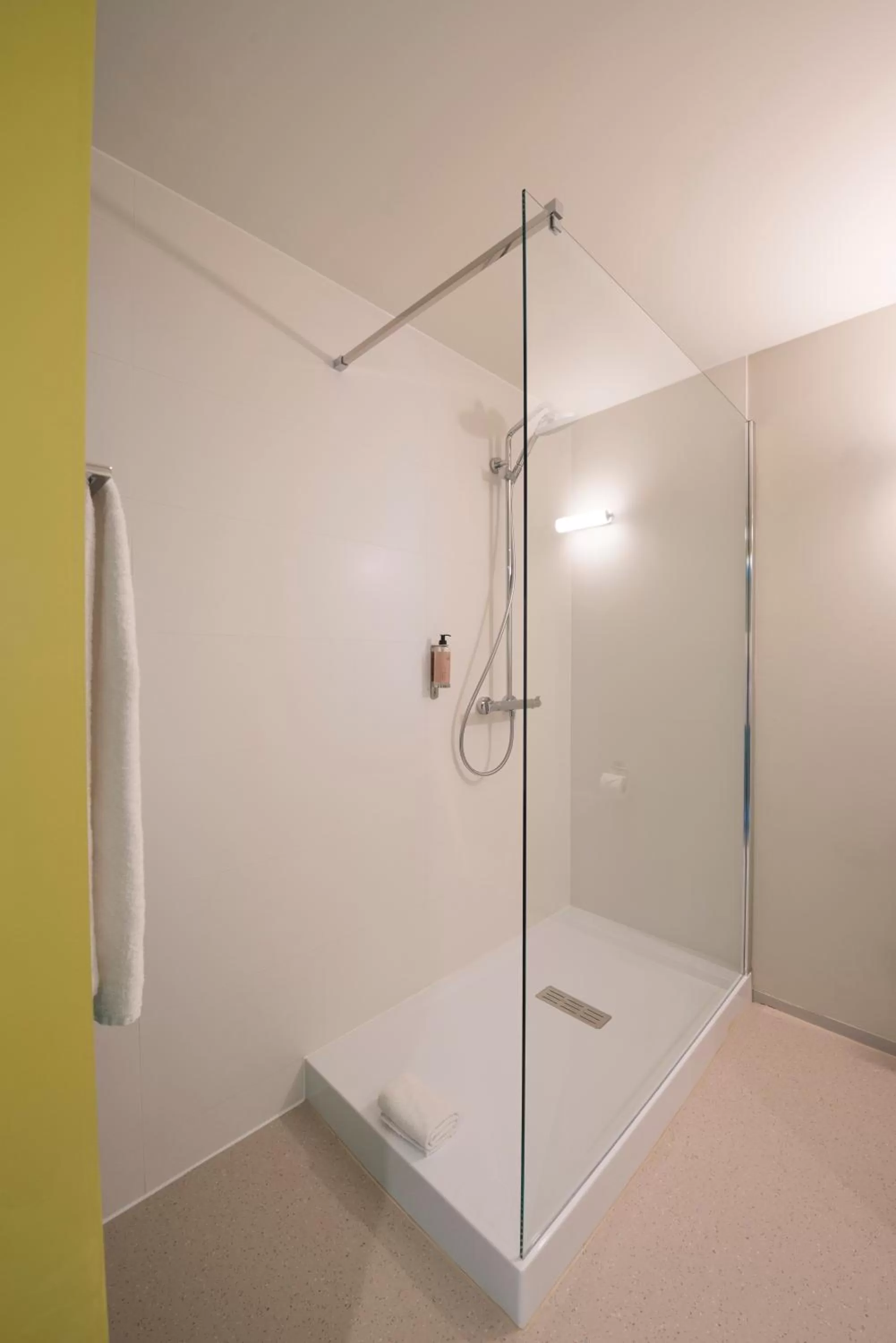 Bathroom in ibis Styles Kortrijk Expo