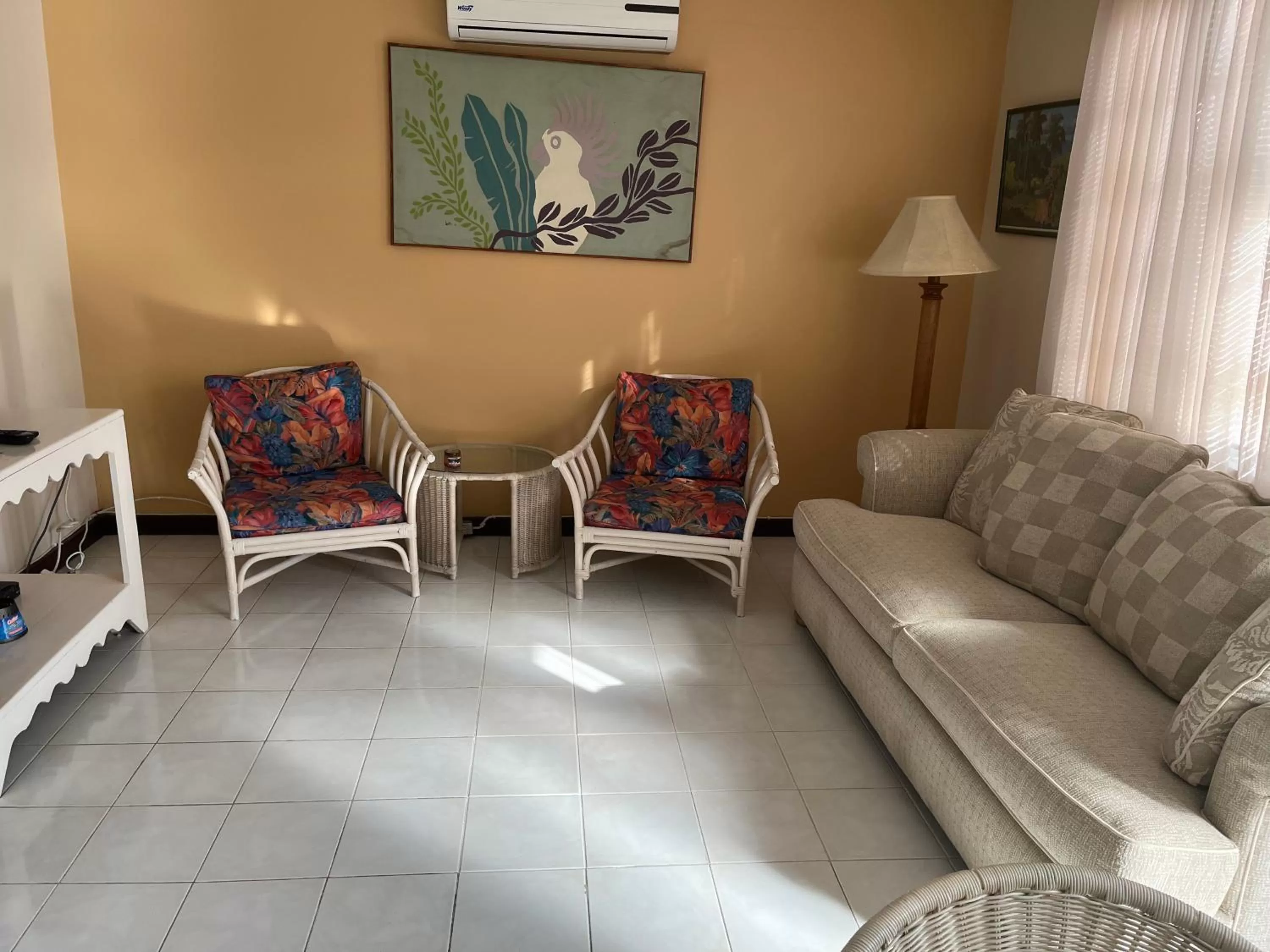 Seacastles by the beach/pool