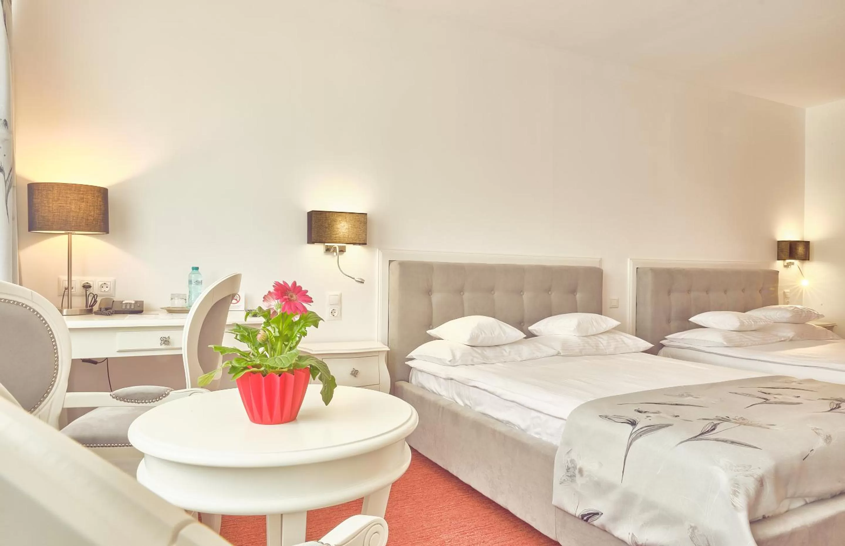 Photo of the whole room, Bed in Continental Forum Bucuresti Palatul Parlamentului