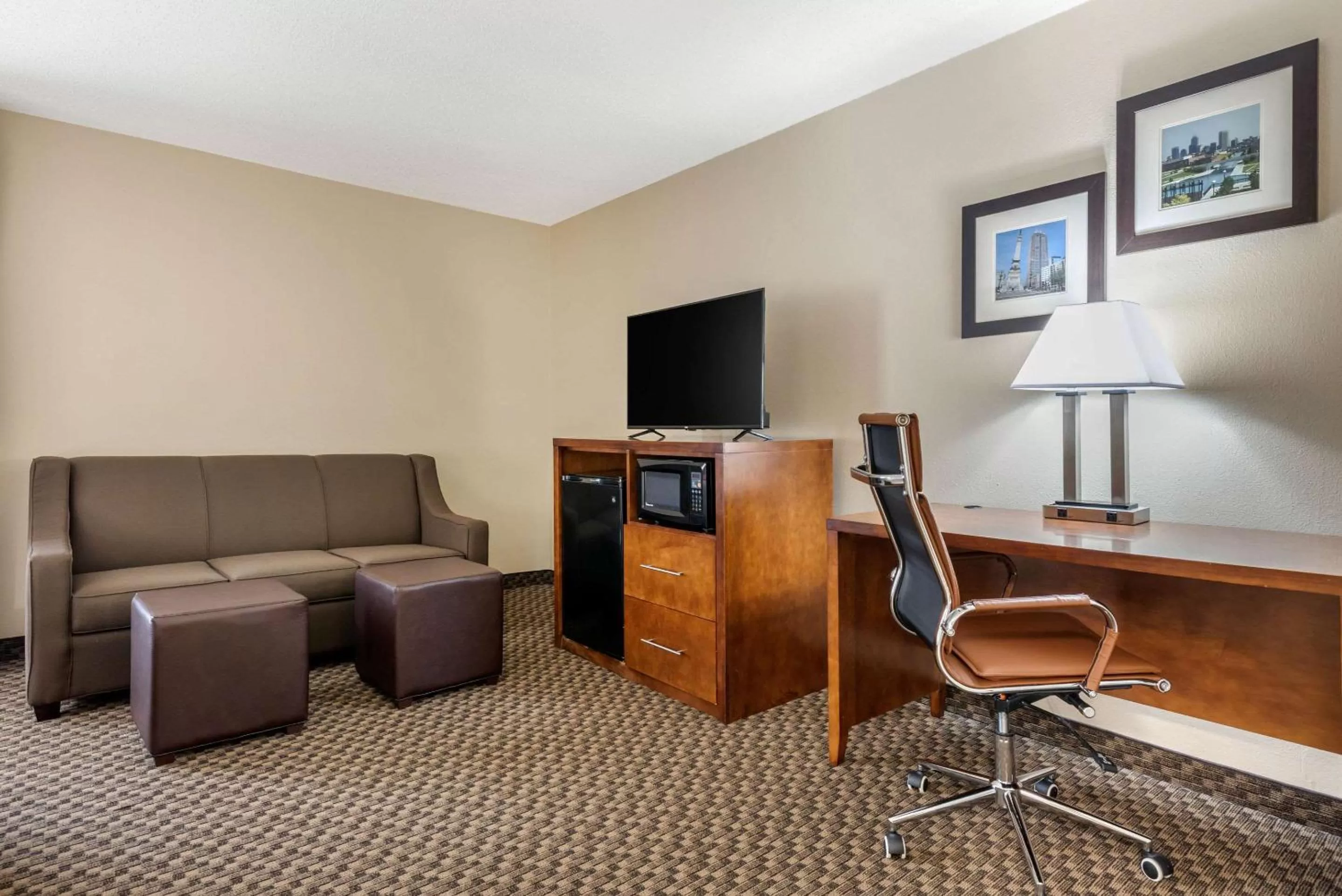Photo of the whole room in Comfort Inn Indianapolis South
