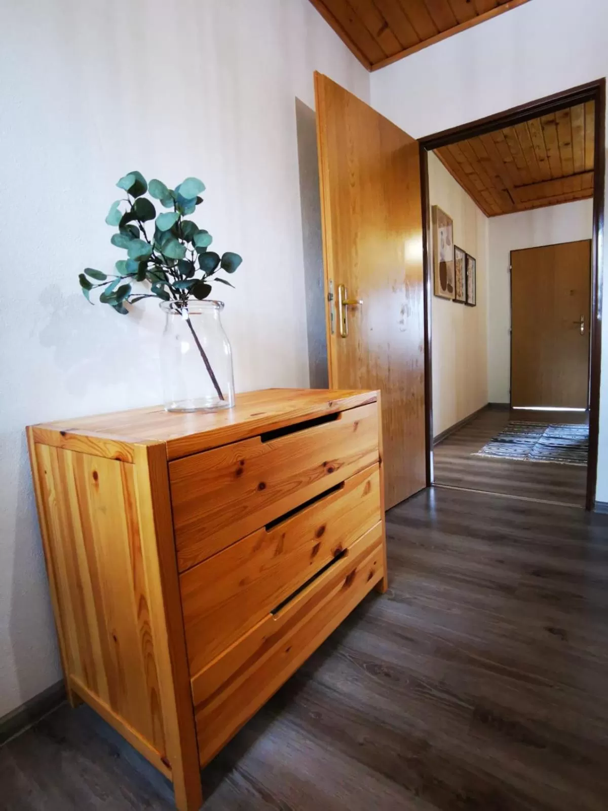 wardrobe in SKI CIERNY BALOG